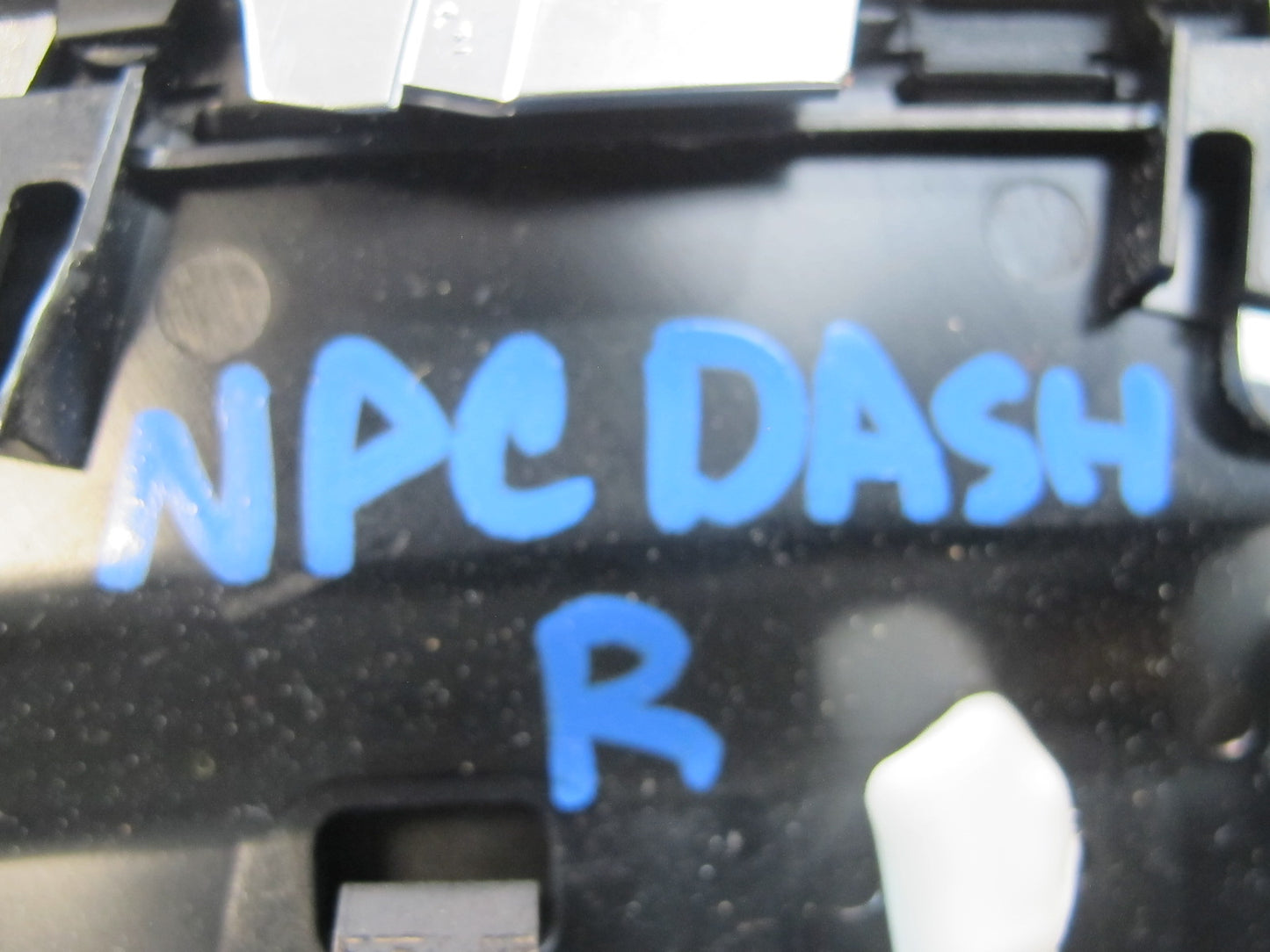 2011-2018 Porsche Cayenne 958 Front Right Side Dash A/C Heater Air Vent Grille