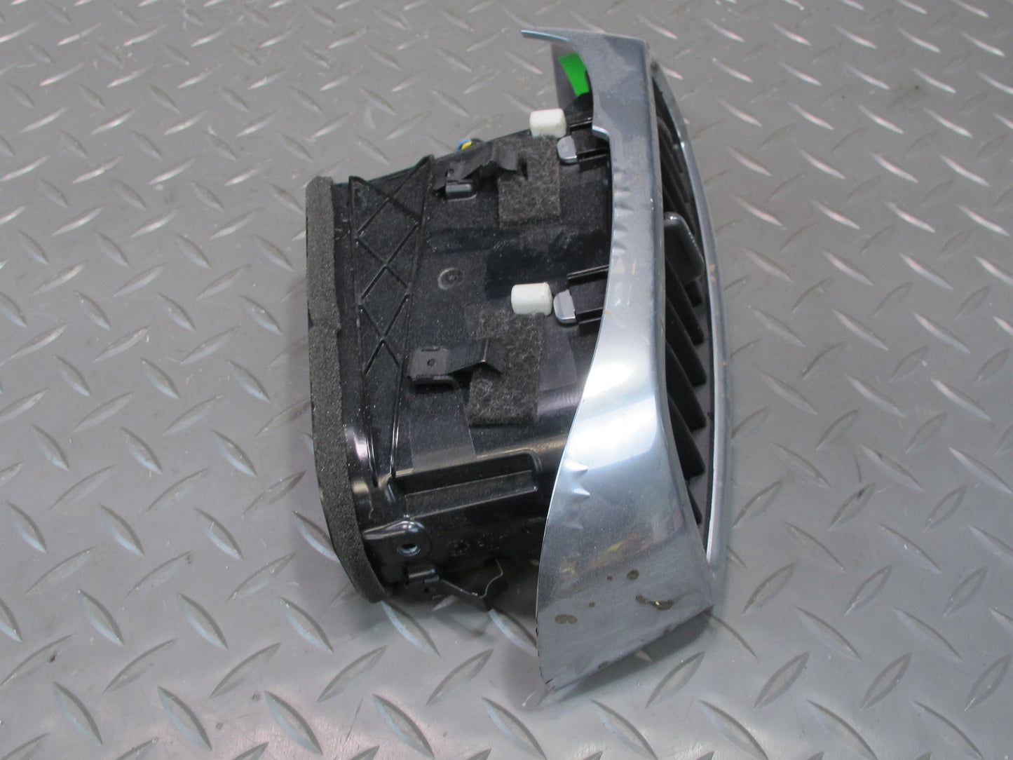 2011-2018 Porsche Cayenne 958 Front Right Side Dash A/C Heater Air Vent Grille