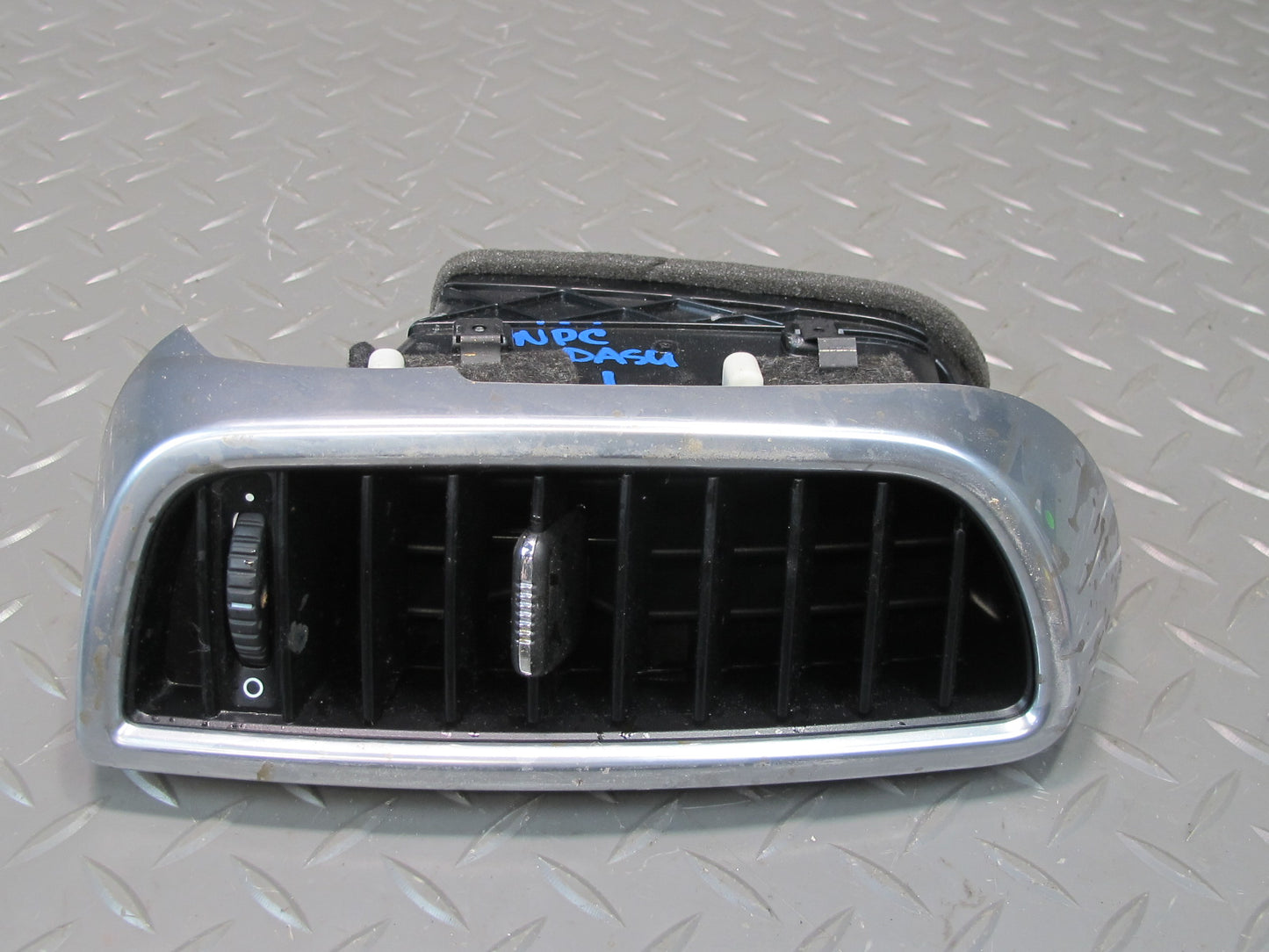 2011-2018 Porsche Cayenne 958 Front Left Side Dash A/C Heater Air Vent Grille