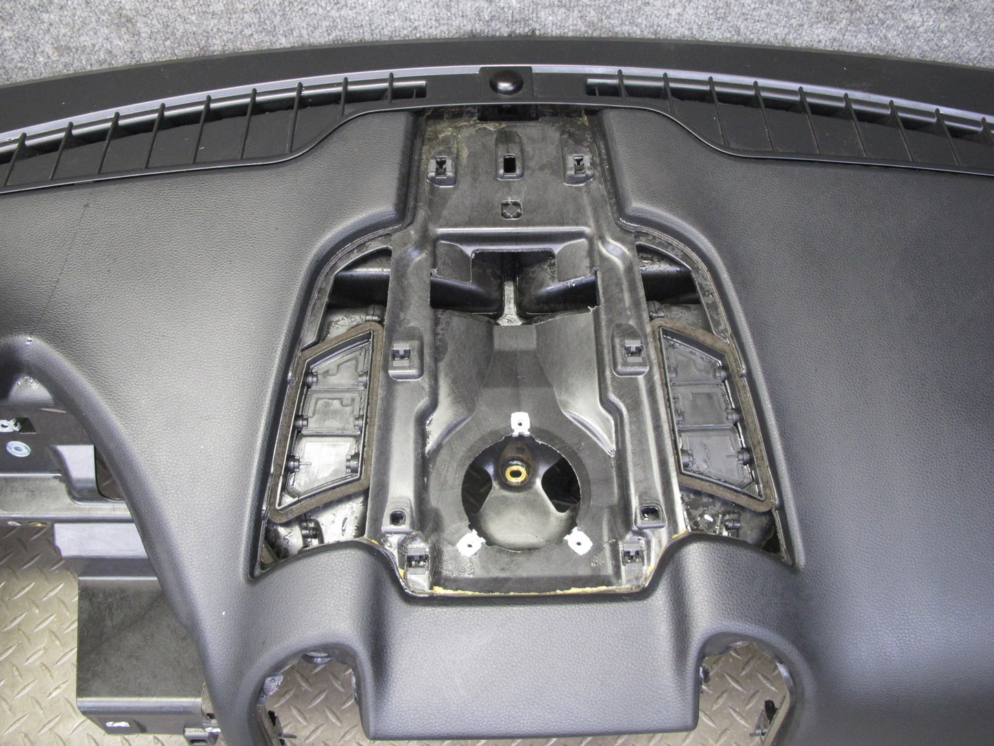 2011-2016 Porsche Cayenne 958 Front Dashboard Dash Instrument Panel Cover Black