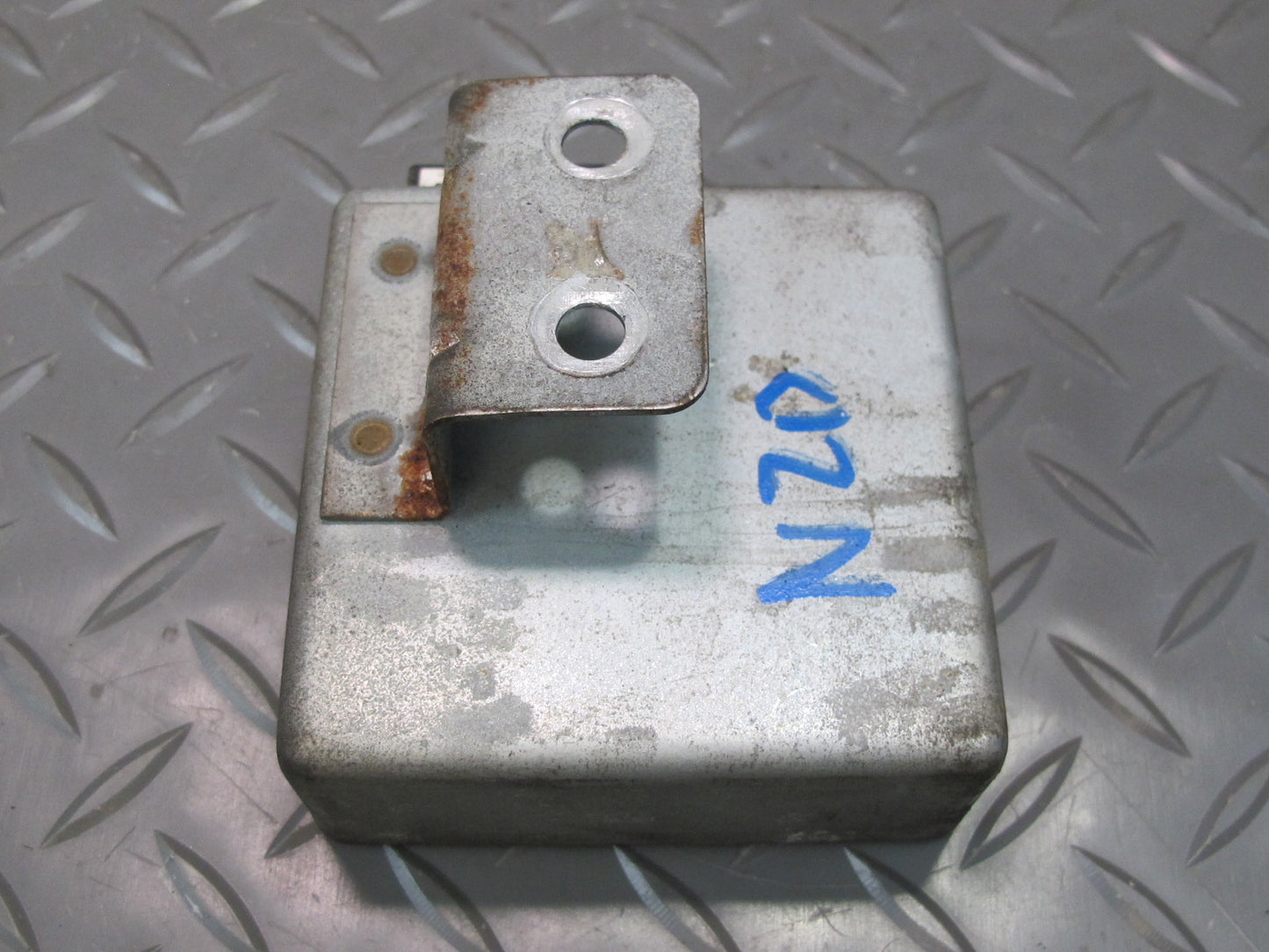 90-93 Nissan Z32 300ZX Theft Warning Control Module 28590-30P00 OEM