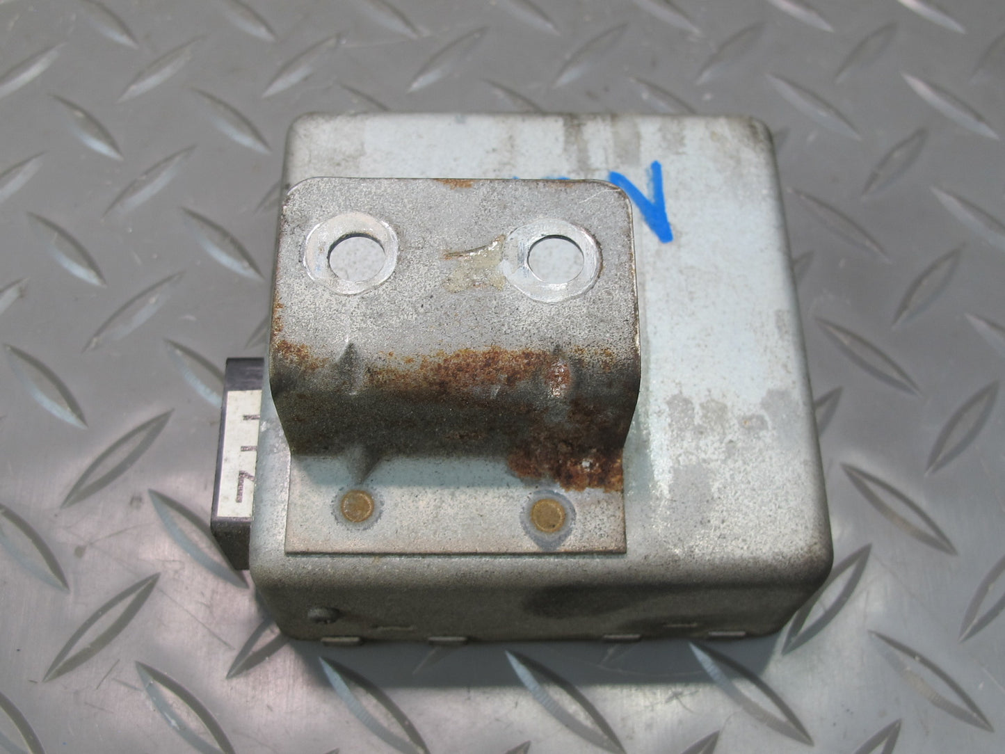 90-93 Nissan Z32 300ZX Theft Warning Control Module 28590-30P00 OEM