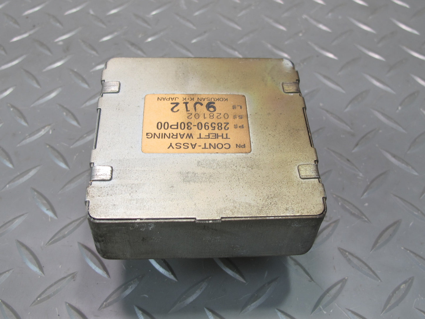 90-93 Nissan Z32 300ZX Theft Warning Control Module 28590-30P00 OEM