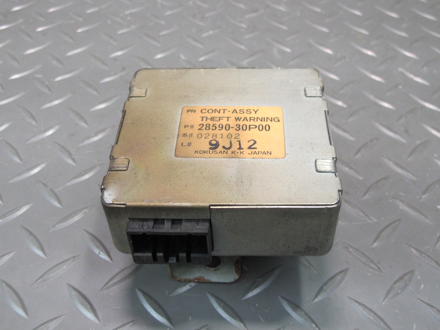 90-93 Nissan Z32 300ZX Theft Warning Control Module 28590-30P00 OEM