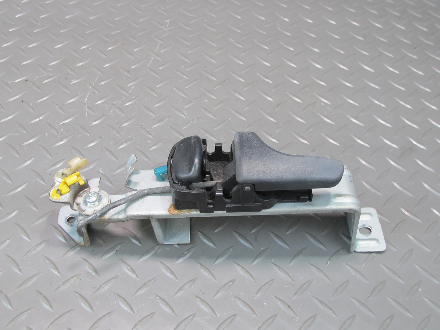 90-96 Nissan Z32 300ZX Coupe Left Door Interior Handle w Mount Bracket OEM