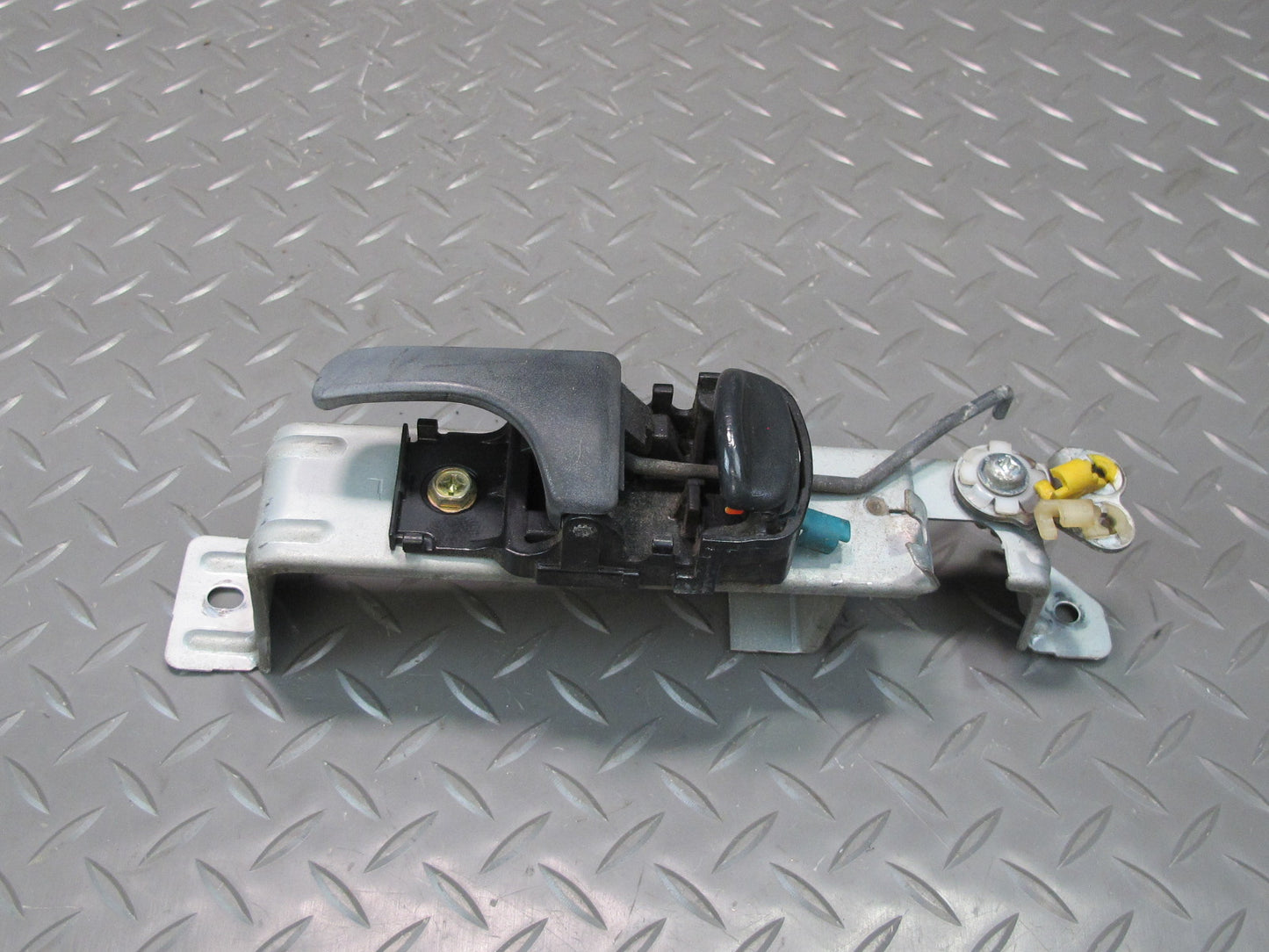 90-96 Nissan Z32 300ZX Coupe Left Door Interior Handle w Mount Bracket OEM