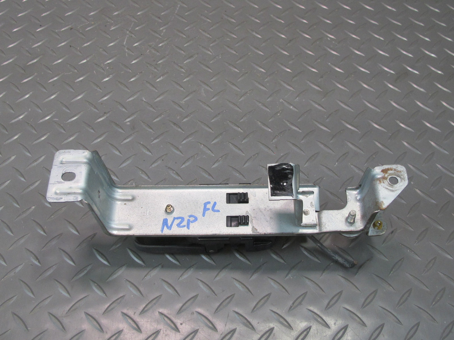 90-96 Nissan Z32 300ZX Coupe Left Door Interior Handle w Mount Bracket OEM