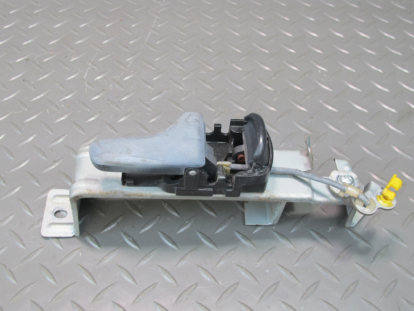 90-96 Nissan Z32 300ZX Coupe Right Door Interior Handle w Mount Bracket OEM