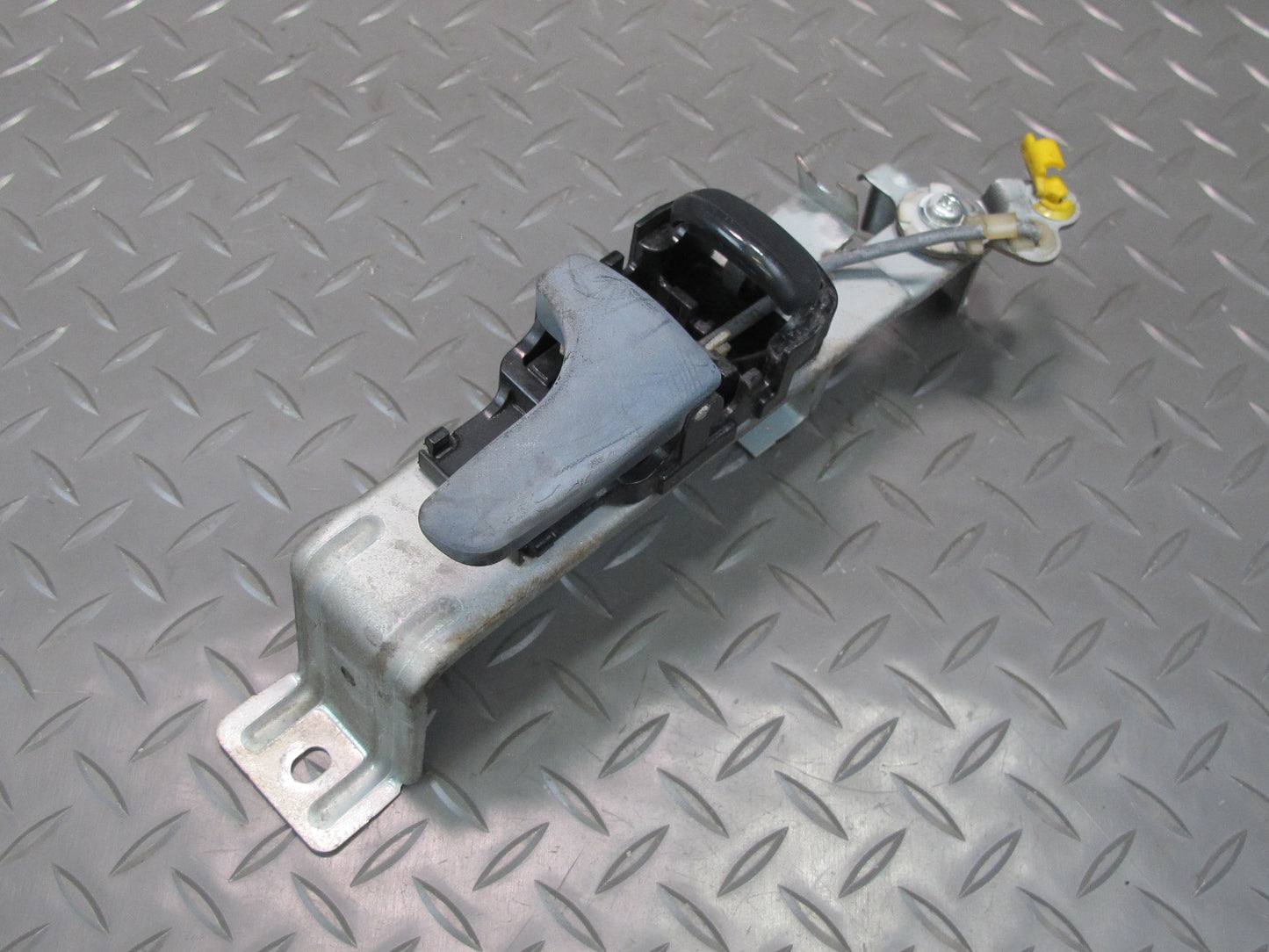 90-96 Nissan Z32 300ZX Coupe Right Door Interior Handle w Mount Bracket OEM