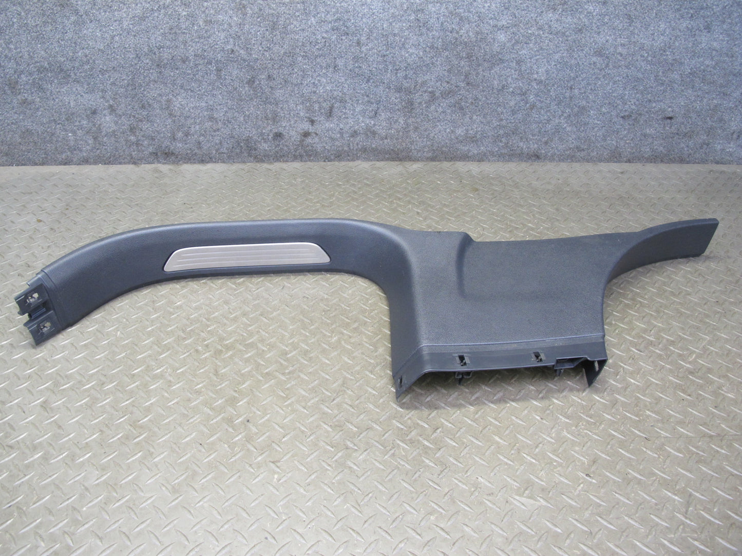 2011-2018 Porsche Cayenne 958 Right Pass Side B Pillar Lower Trim Cover Panel