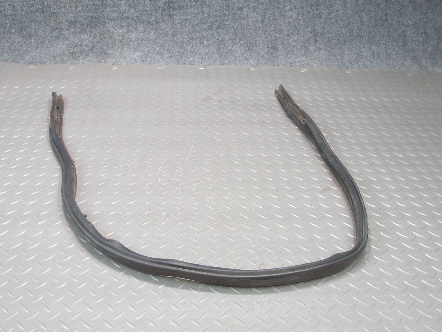 92-00 Lexus JZZ31L SC400 SC300 Front Under Hood Weatherstrip Rubber Seal Set OEM