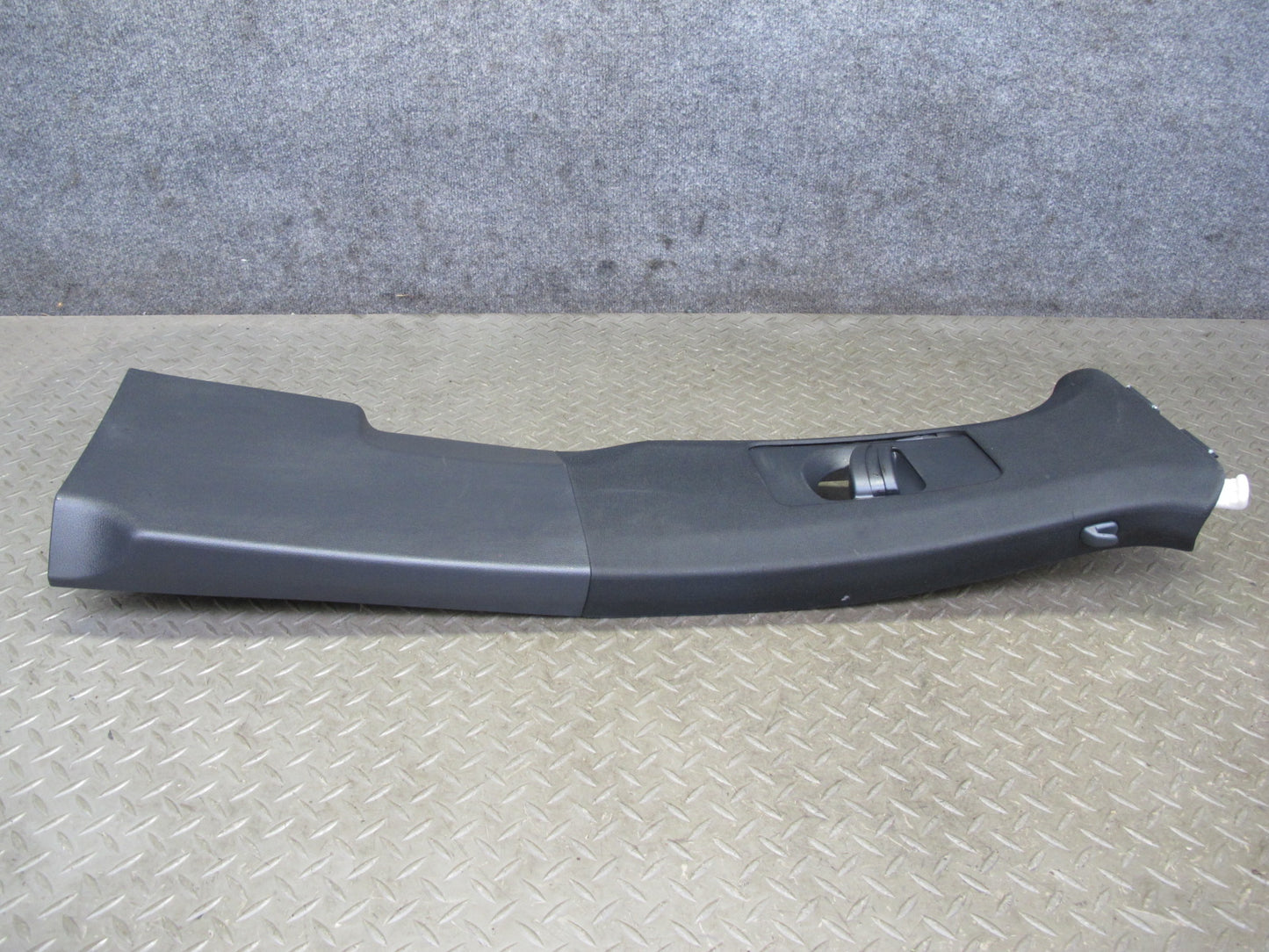 11-18 Porsche Cayenne 958 Right Left Side Upper B Pillar Trim Cover Panel Set