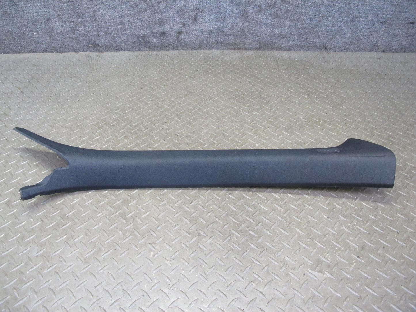 11-18 Porsche Cayenne 958 Front Right & Left Side A Pillar Trim Cover Panel Set