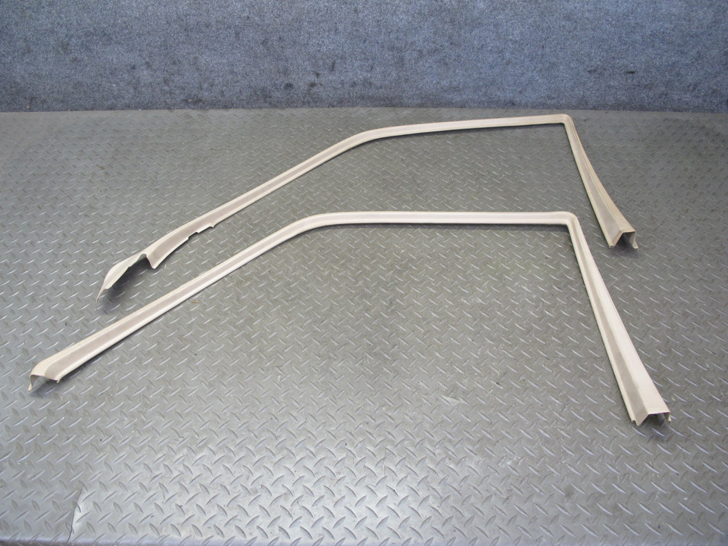 94-95 Mercedes W124 300D Sedan Set of 4 Front & Rear Door Window Frame Trim OEM