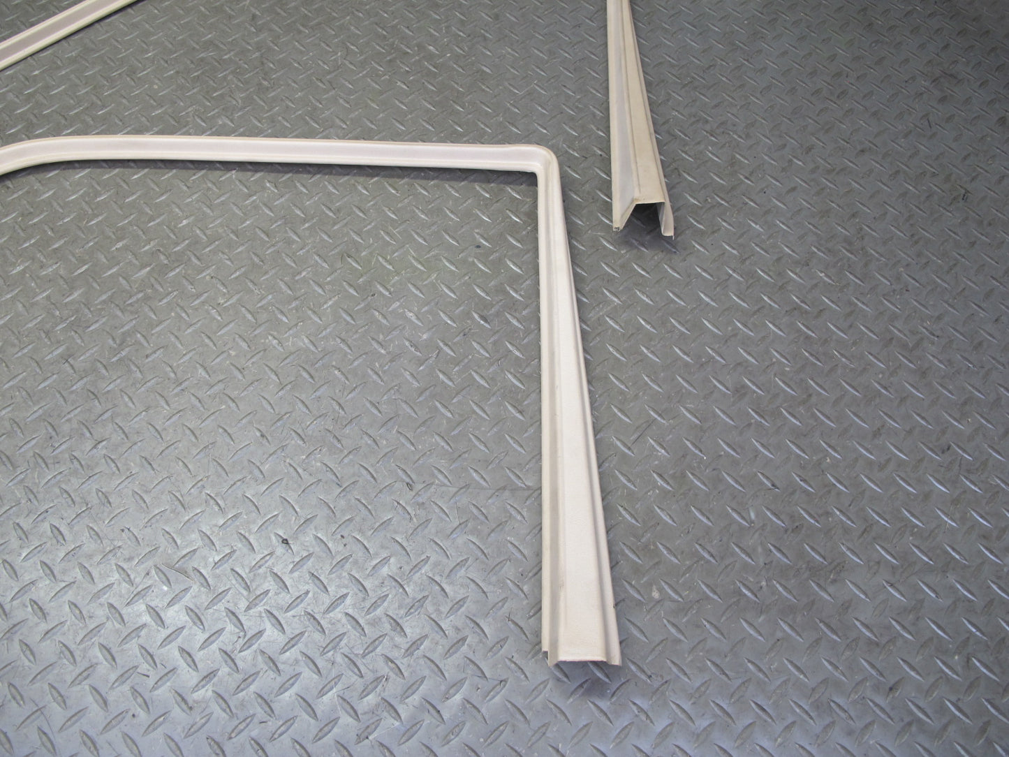 94-95 Mercedes W124 300D Sedan Set of 4 Front & Rear Door Window Frame Trim OEM