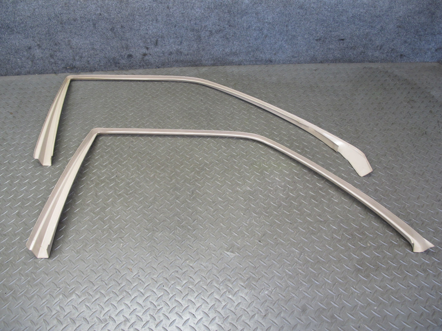 94-95 Mercedes W124 300D Sedan Set of 4 Front & Rear Door Window Frame Trim OEM