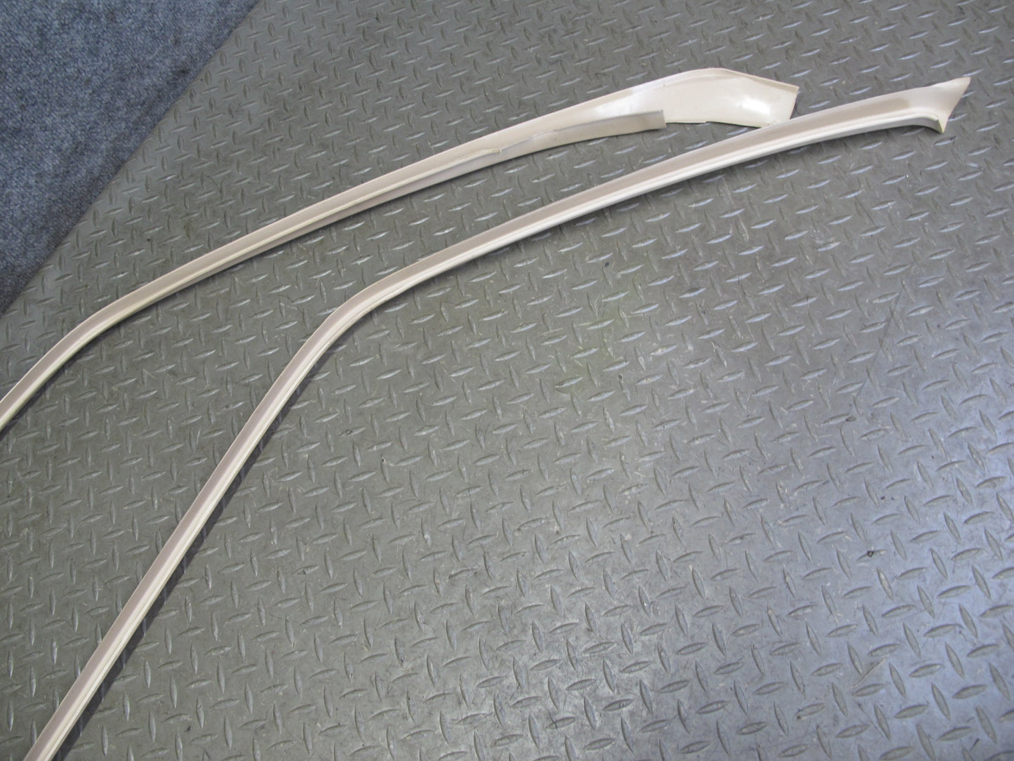 94-95 Mercedes W124 300D Sedan Set of 4 Front & Rear Door Window Frame Trim OEM