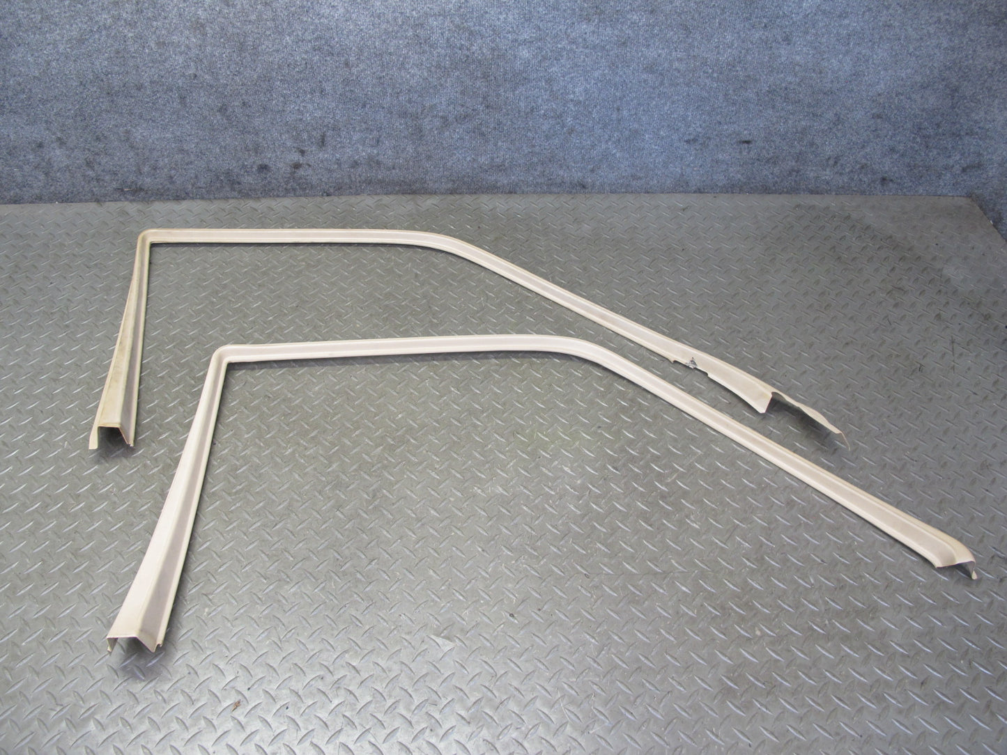 94-95 Mercedes W124 300D Sedan Set of 4 Front & Rear Door Window Frame Trim OEM