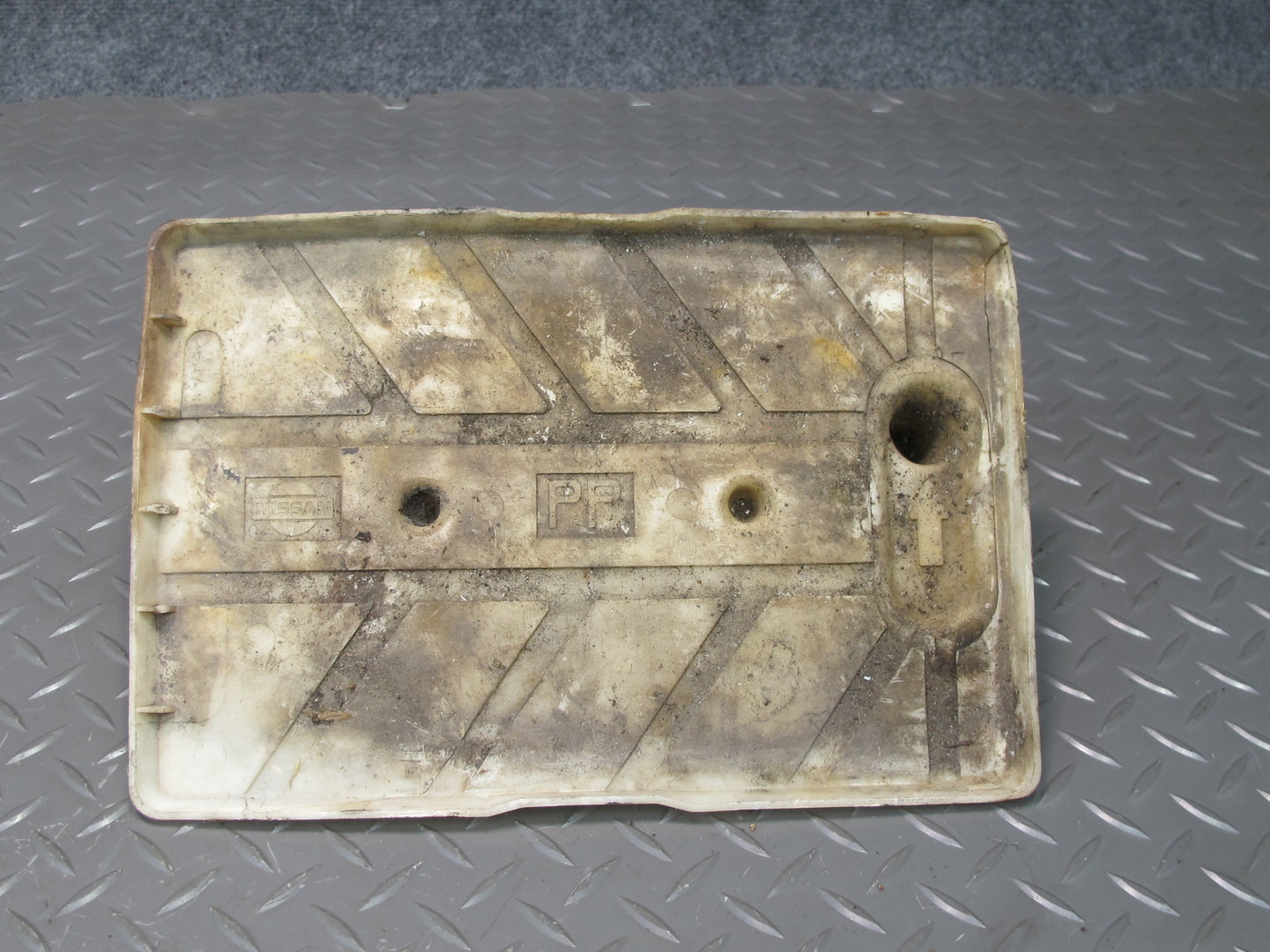 90-96 Nissan Z32 300ZX Battery Tray Support w Mounting Holders OEM