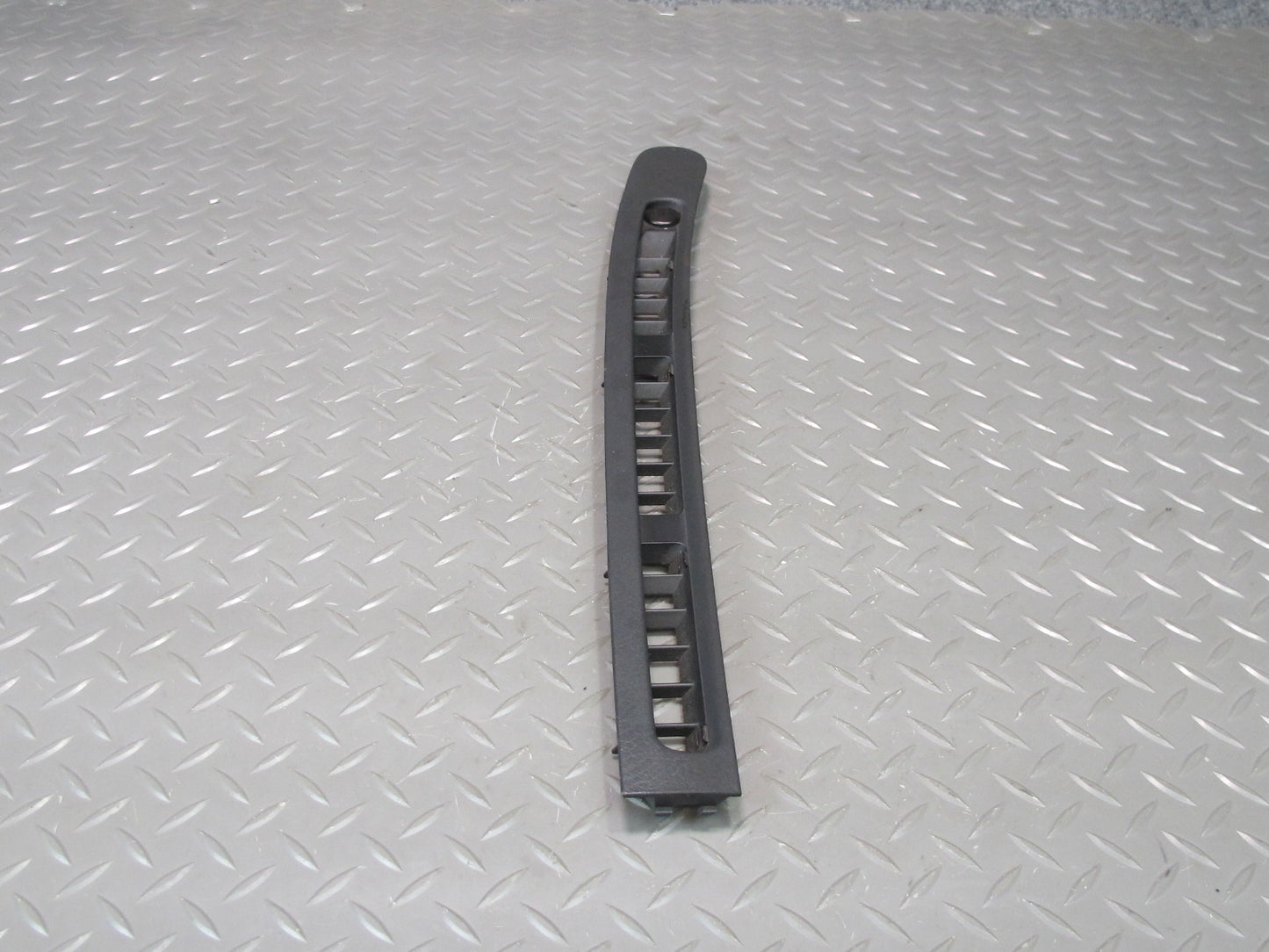 90-95 Nissan Z32 300ZX Dash Front Windshield Defrost Air Vent Grille Set OEM