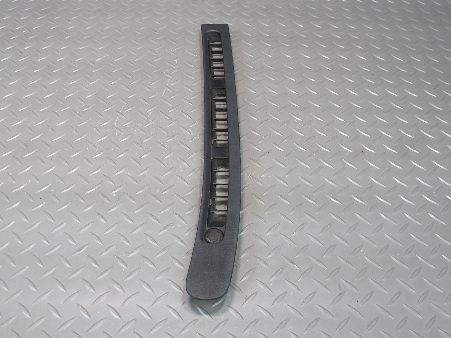 90-95 Nissan Z32 300ZX Dash Front Windshield Defrost Air Vent Grille Set OEM