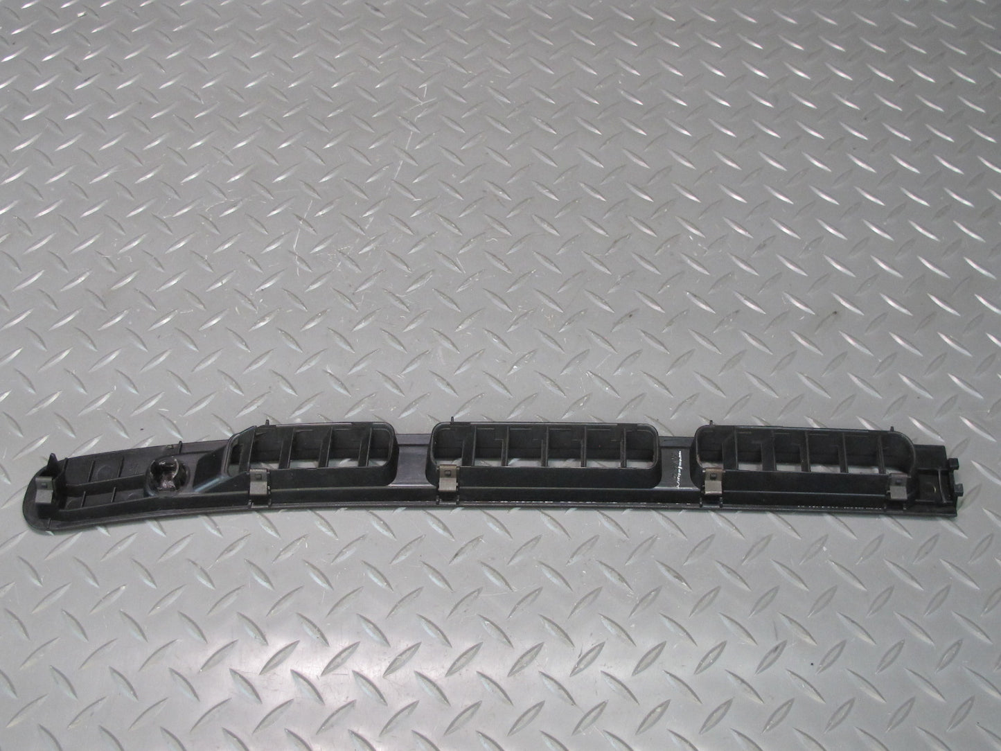 90-95 Nissan Z32 300ZX Dash Front Windshield Defrost Air Vent Grille Set OEM