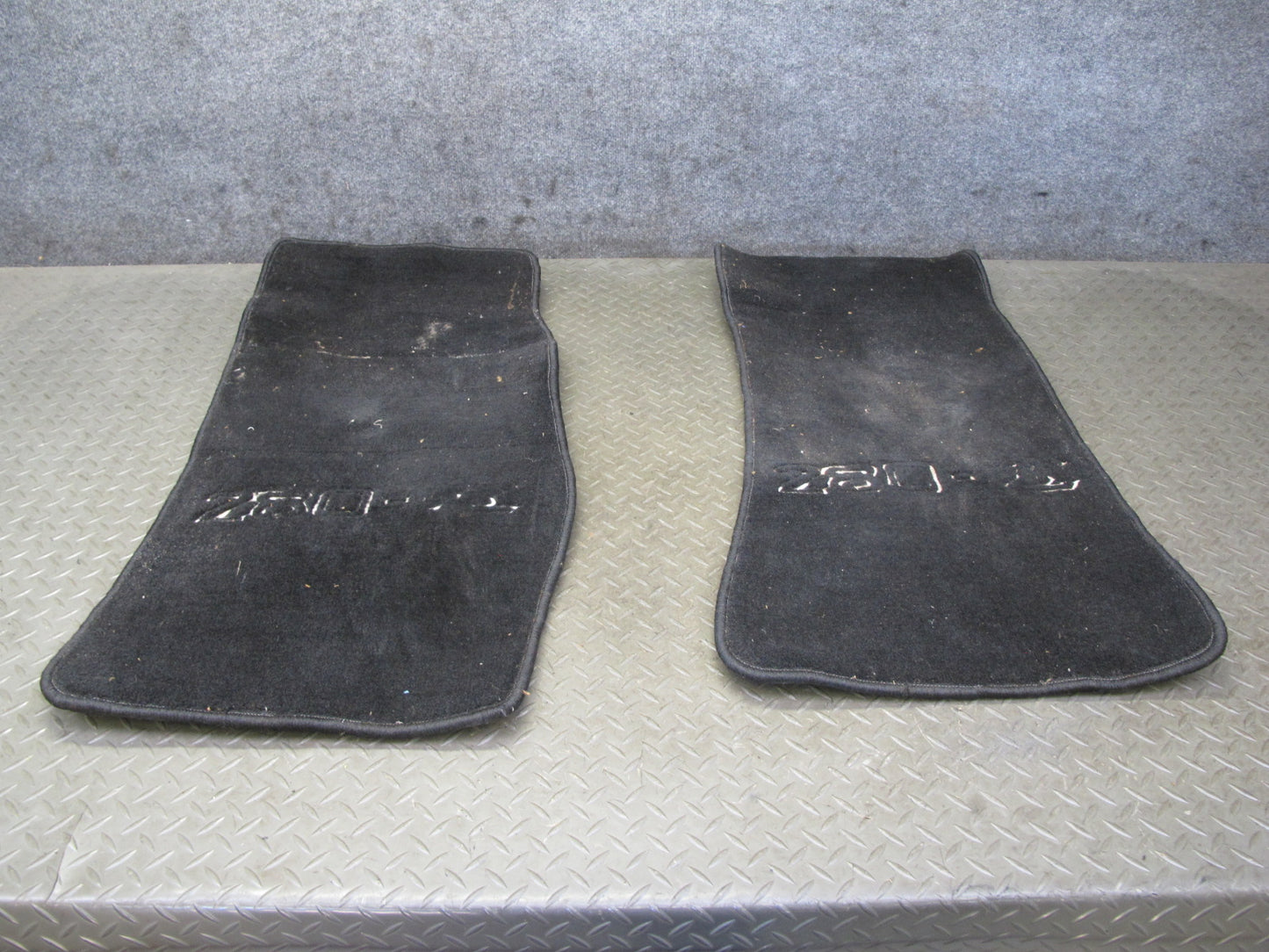 77-78 Datsun S30 280Z Set of 2 Front Left & Right Carpet Floor MAT OEM