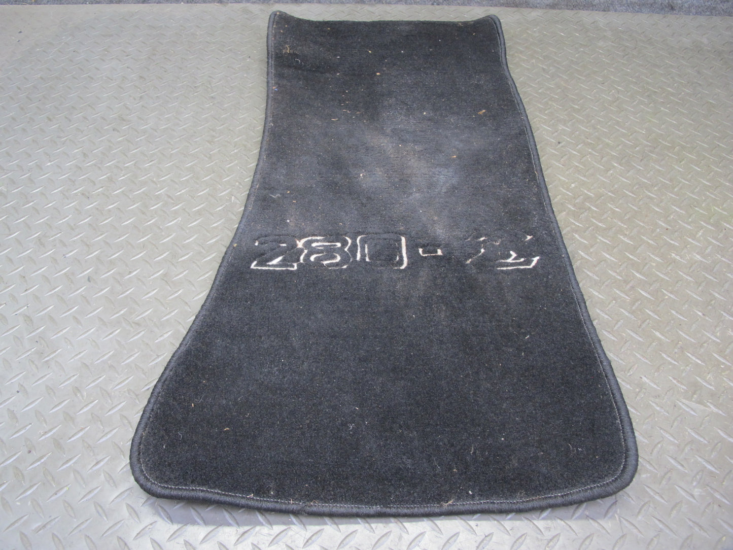 77-78 Datsun S30 280Z Set of 2 Front Left & Right Carpet Floor MAT OEM