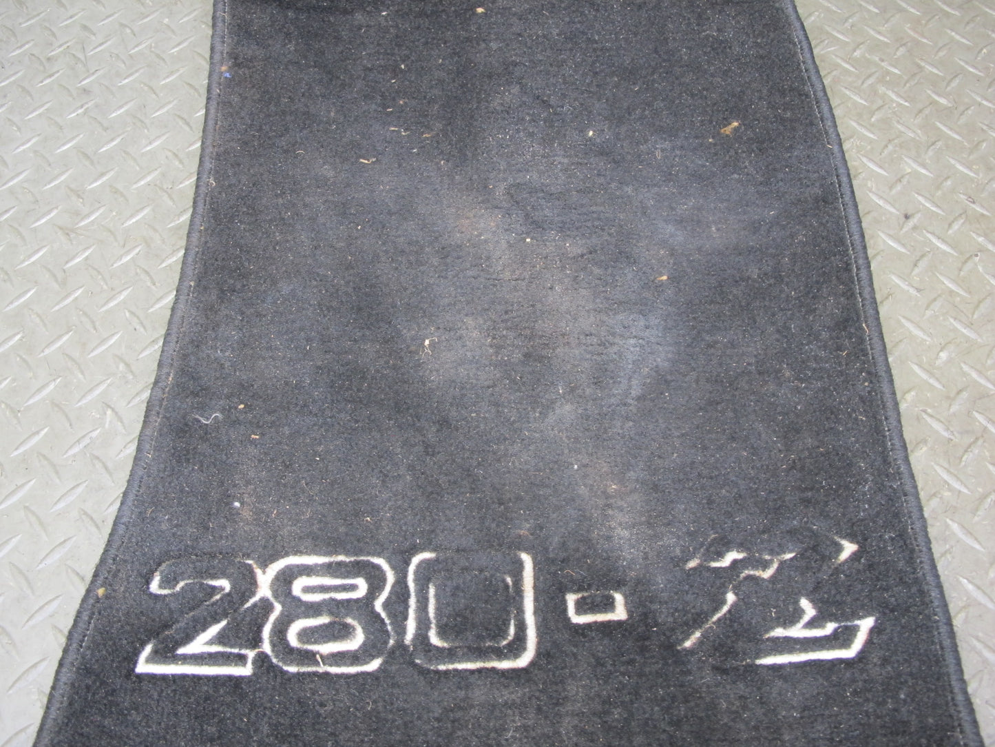 77-78 Datsun S30 280Z Set of 2 Front Left & Right Carpet Floor MAT OEM