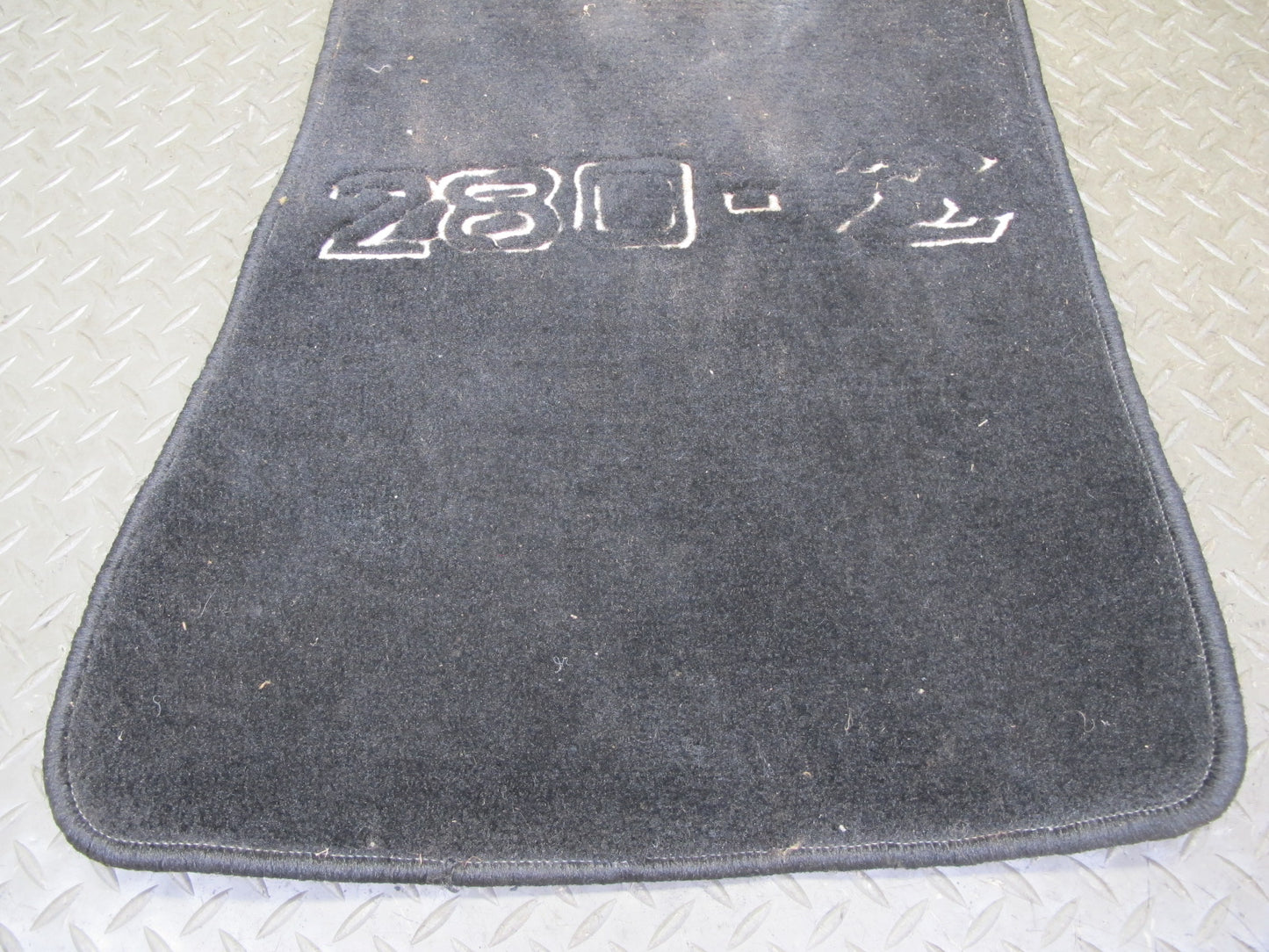 77-78 Datsun S30 280Z Set of 2 Front Left & Right Carpet Floor MAT OEM