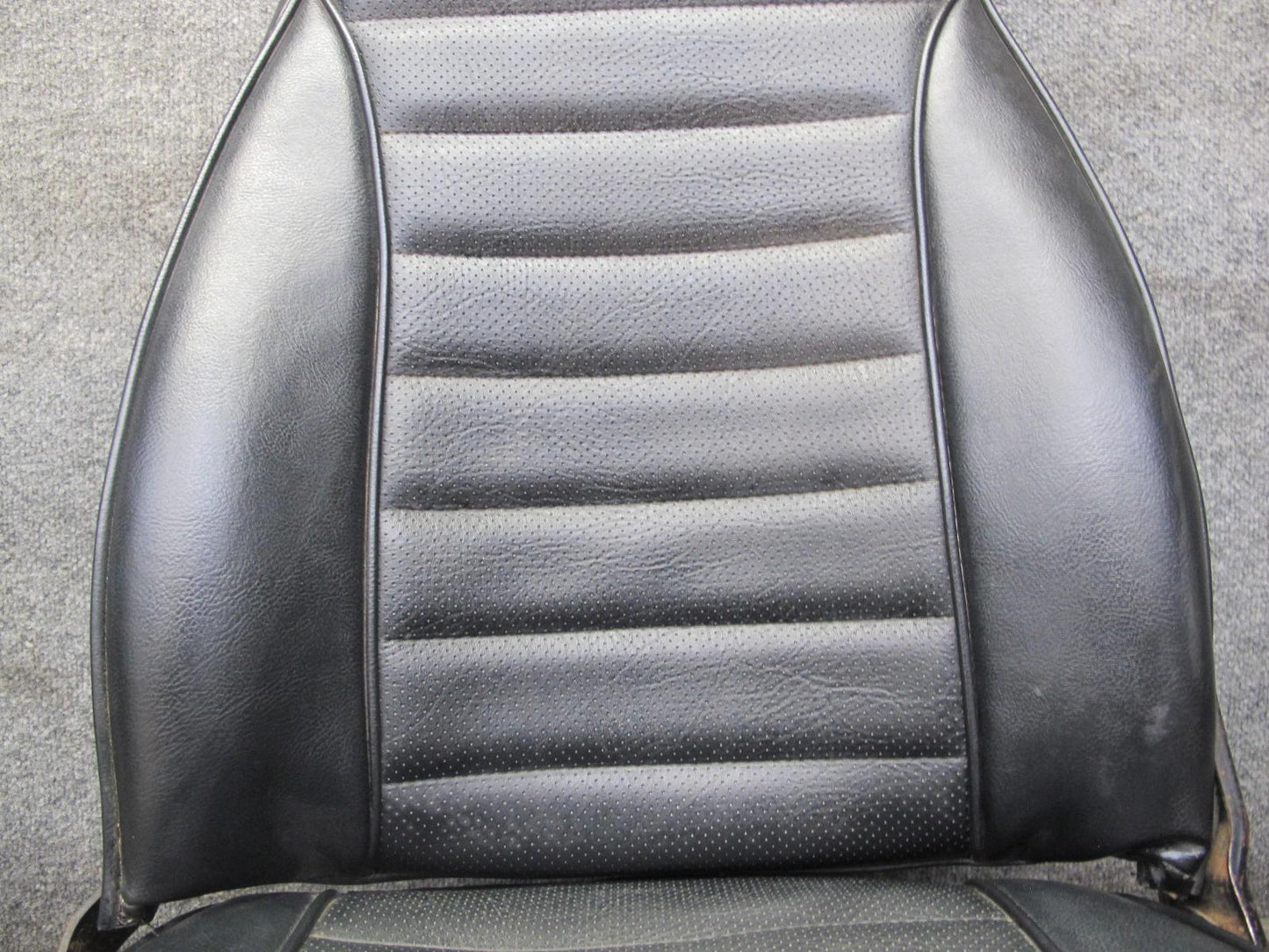 77-78 Datsun S30 280Z Set of 2 Front Left & Right Leather Seat Black OEM