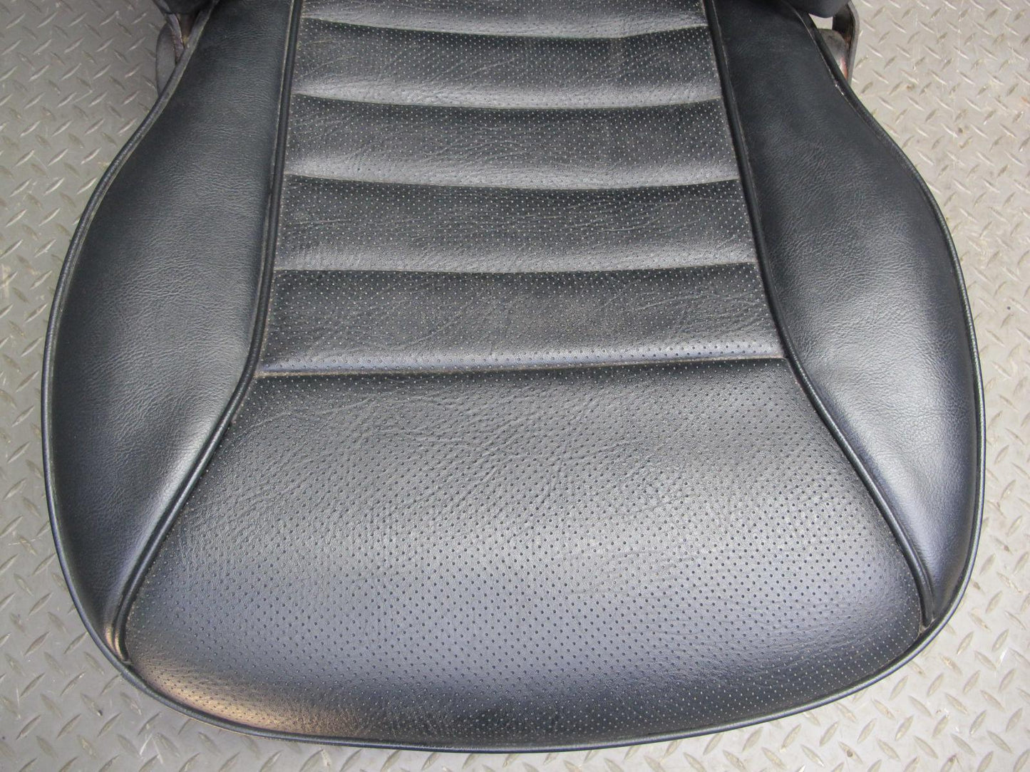 77-78 Datsun S30 280Z Set of 2 Front Left & Right Leather Seat Black OEM