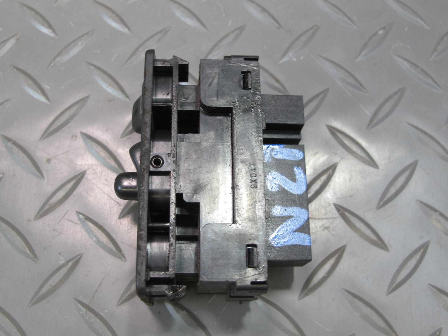 90-96 Nissan Z32 300ZX NON Turbo Heated Side Mirror Switch Black OEM