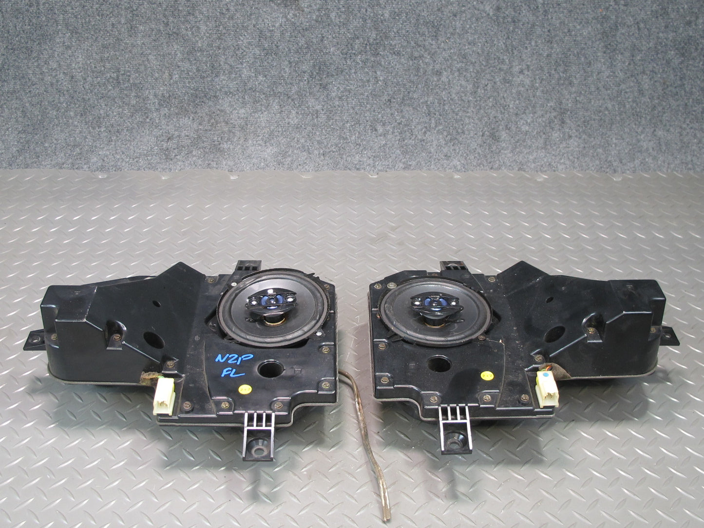 90-96 Nissan Z32 300ZX 2+2 Front Left & Right Door Sony Speaker w Housing Set