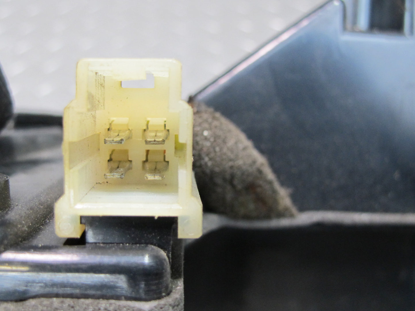 90-96 Nissan Z32 300ZX 2+2 Front Left & Right Door Sony Speaker w Housing Set