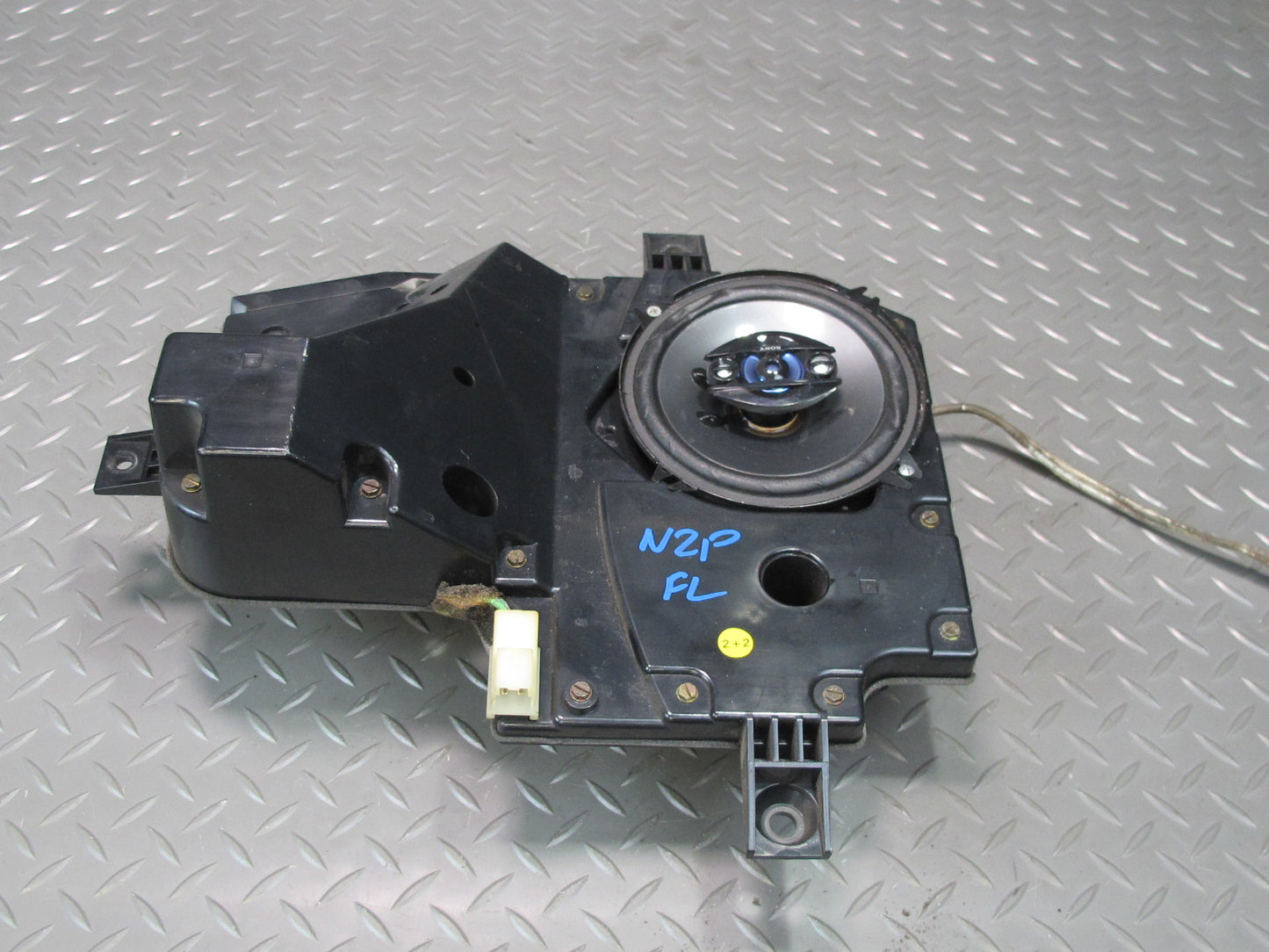 90-96 Nissan Z32 300ZX 2+2 Front Left & Right Door Sony Speaker w Housing Set