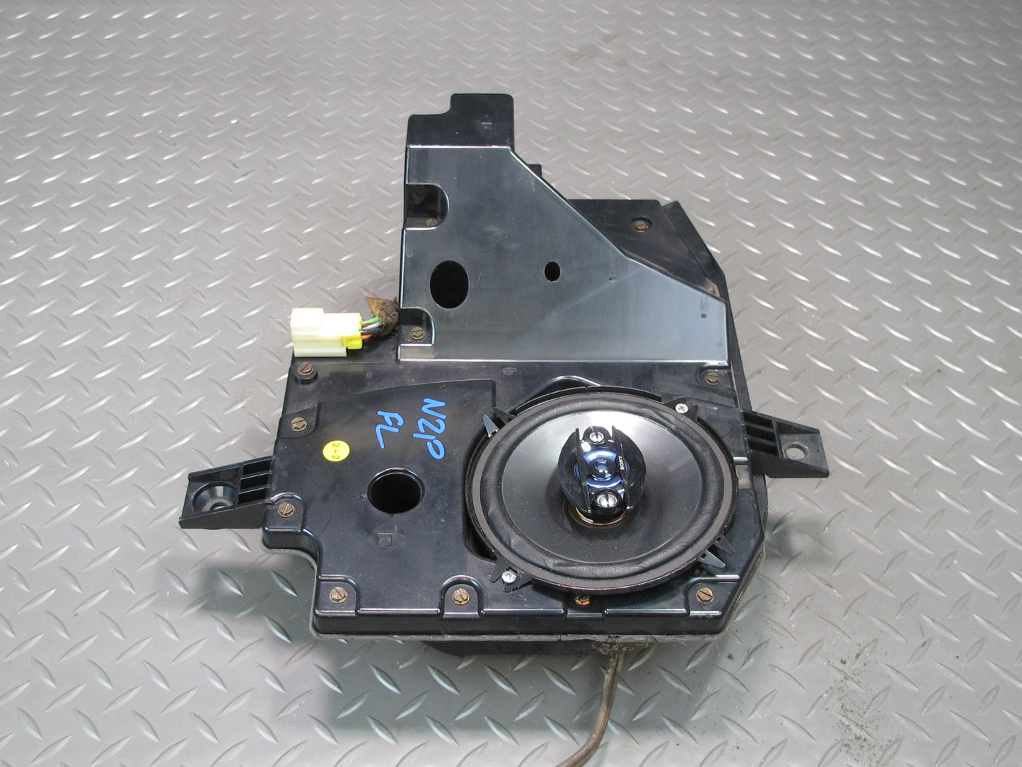 90-96 Nissan Z32 300ZX 2+2 Front Left & Right Door Sony Speaker w Housing Set