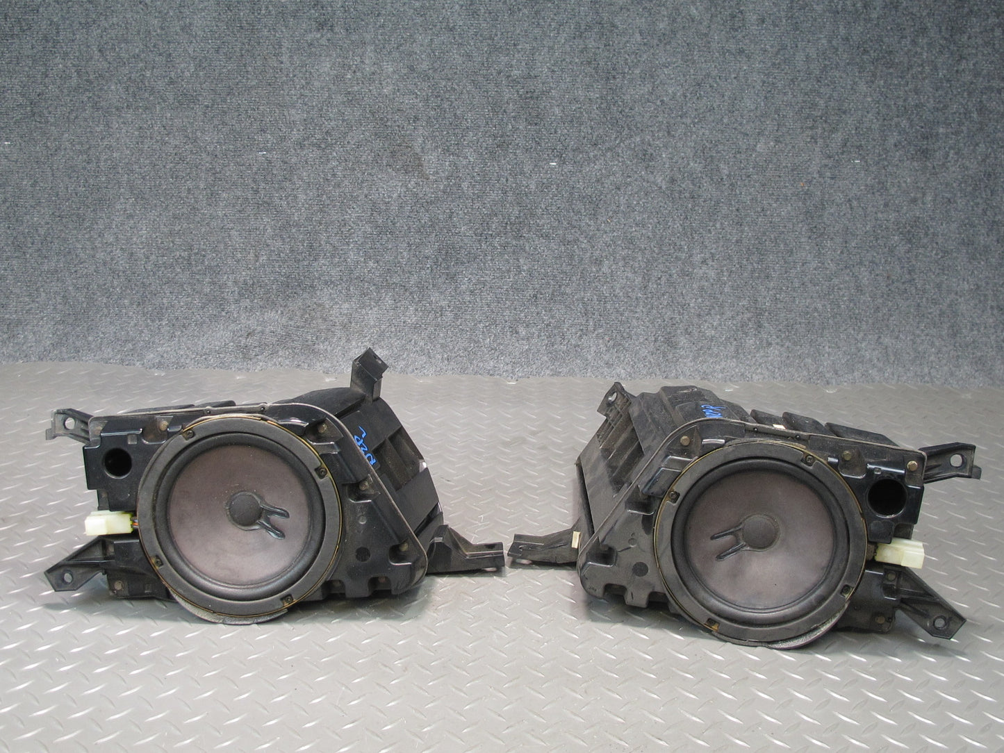 90-91 Nissan Z32 300ZX 2+2 Set of 2 Rear Left & Right Bose Speaker w Housing OEM