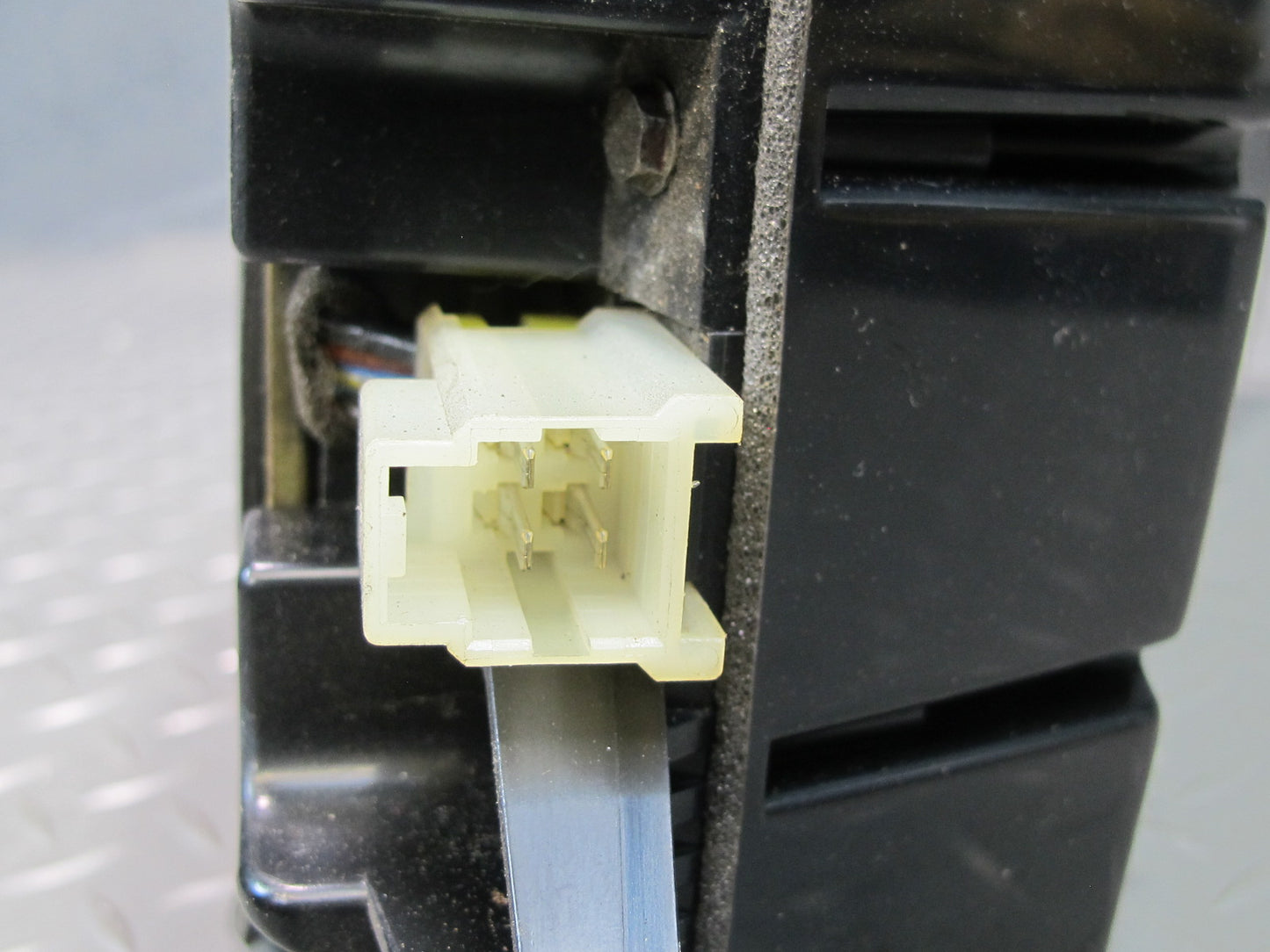 90-91 Nissan Z32 300ZX 2+2 Set of 2 Rear Left & Right Bose Speaker w Housing OEM