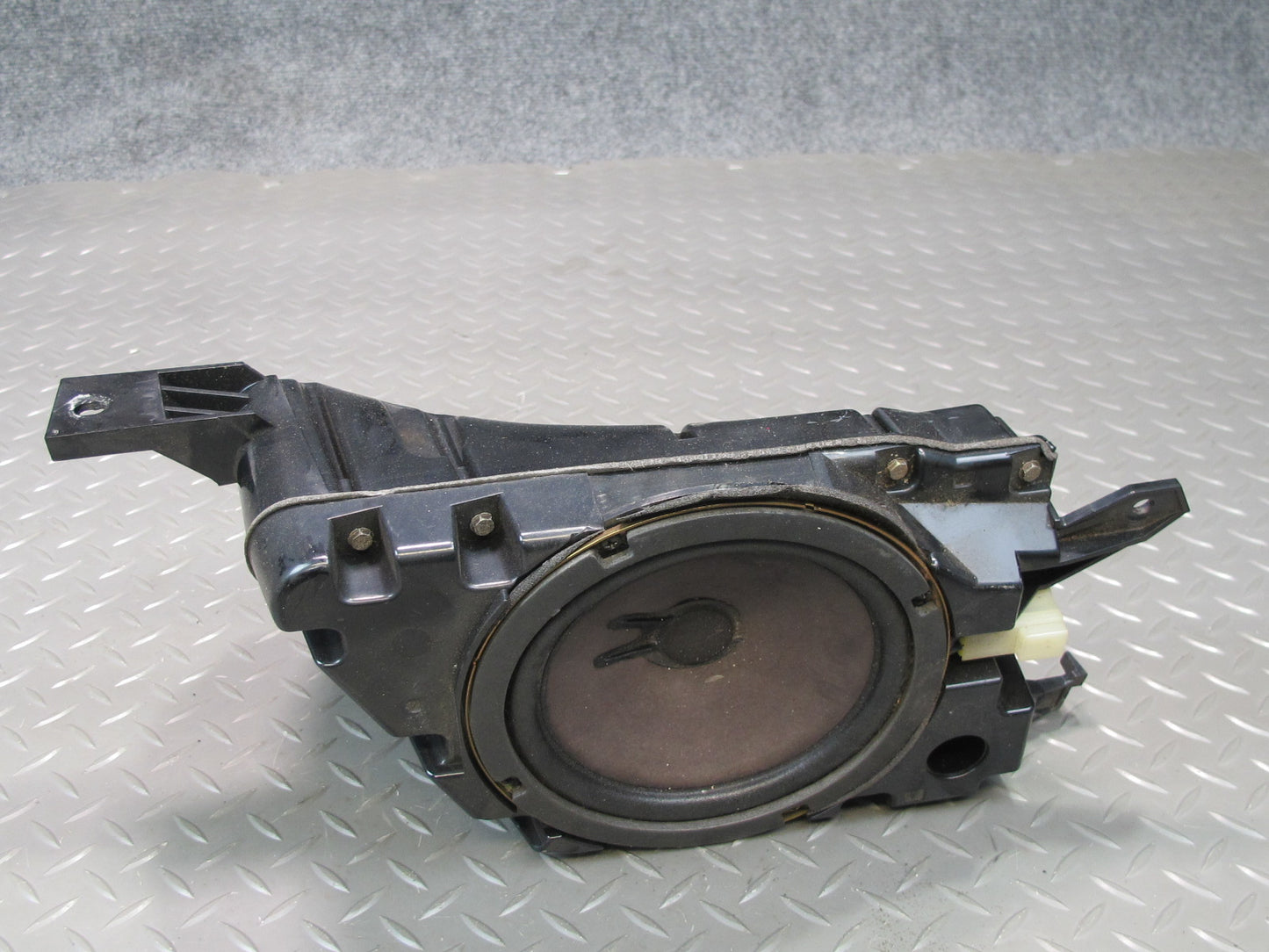90-91 Nissan Z32 300ZX 2+2 Set of 2 Rear Left & Right Bose Speaker w Housing OEM