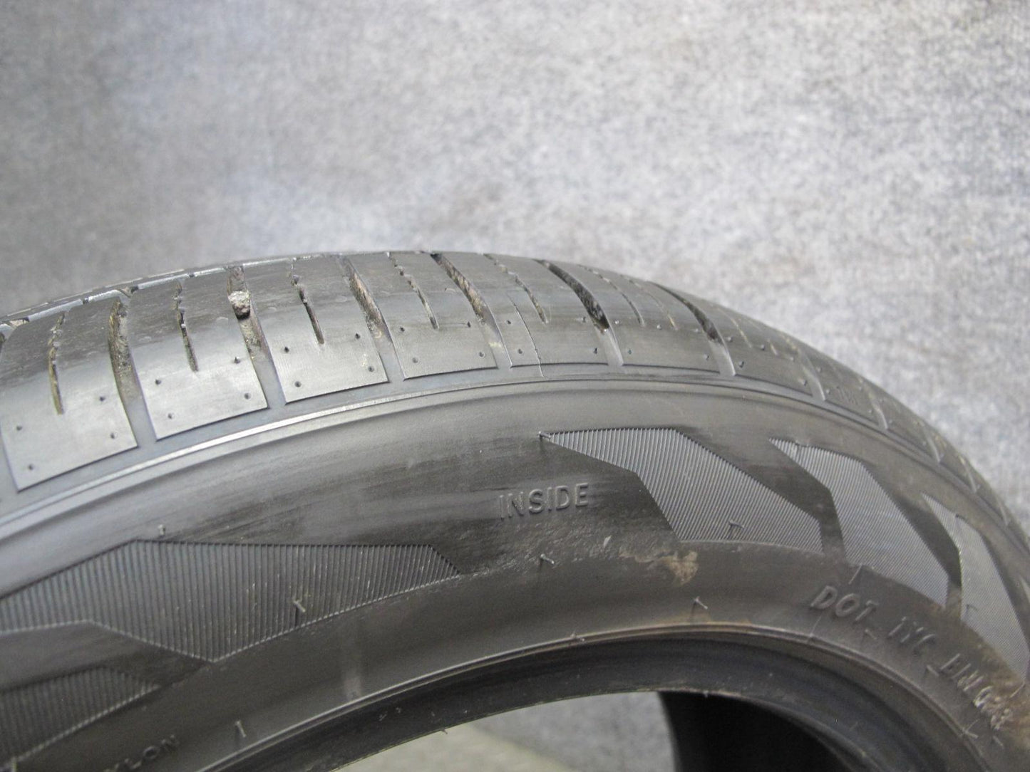 Evoluxx Capricorn UHP ALL Season Tire 225/50 R16 96V 2924 8/32 Tread