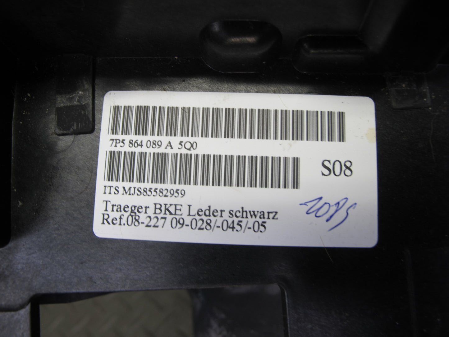 2011-2018 Porsche Cayenne 958 Front Dash Center Console Frame Panel Assembly