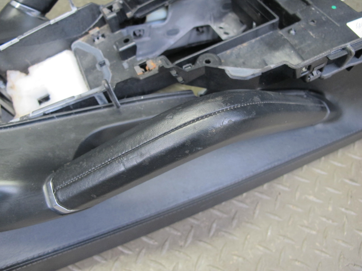 2011-2018 Porsche Cayenne 958 Front Dash Center Console Frame Panel Assembly