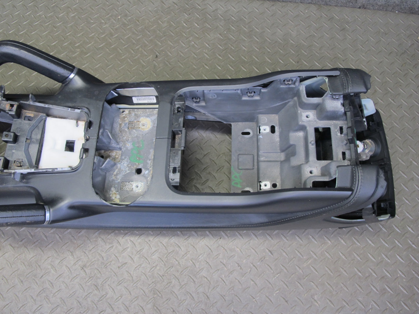 2011-2018 Porsche Cayenne 958 Front Dash Center Console Frame Panel Assembly