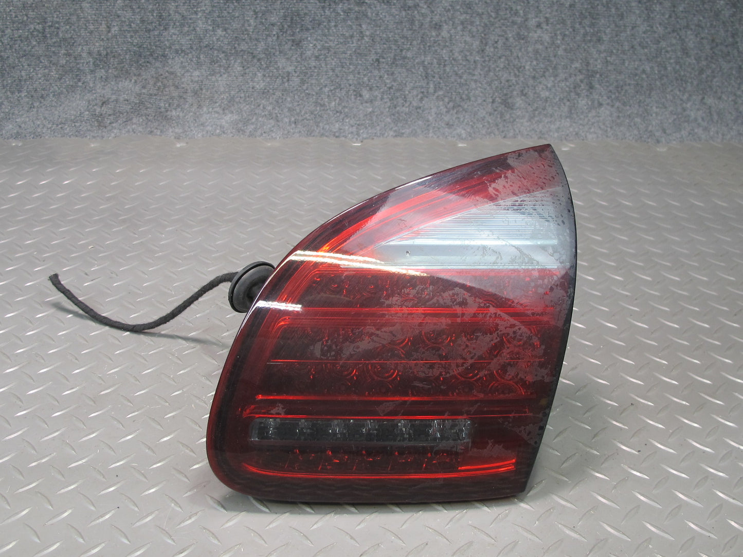 2011-2014 Porsche Cayenne 958 Rear Right Passenger Side Inner Tail Light Lamp