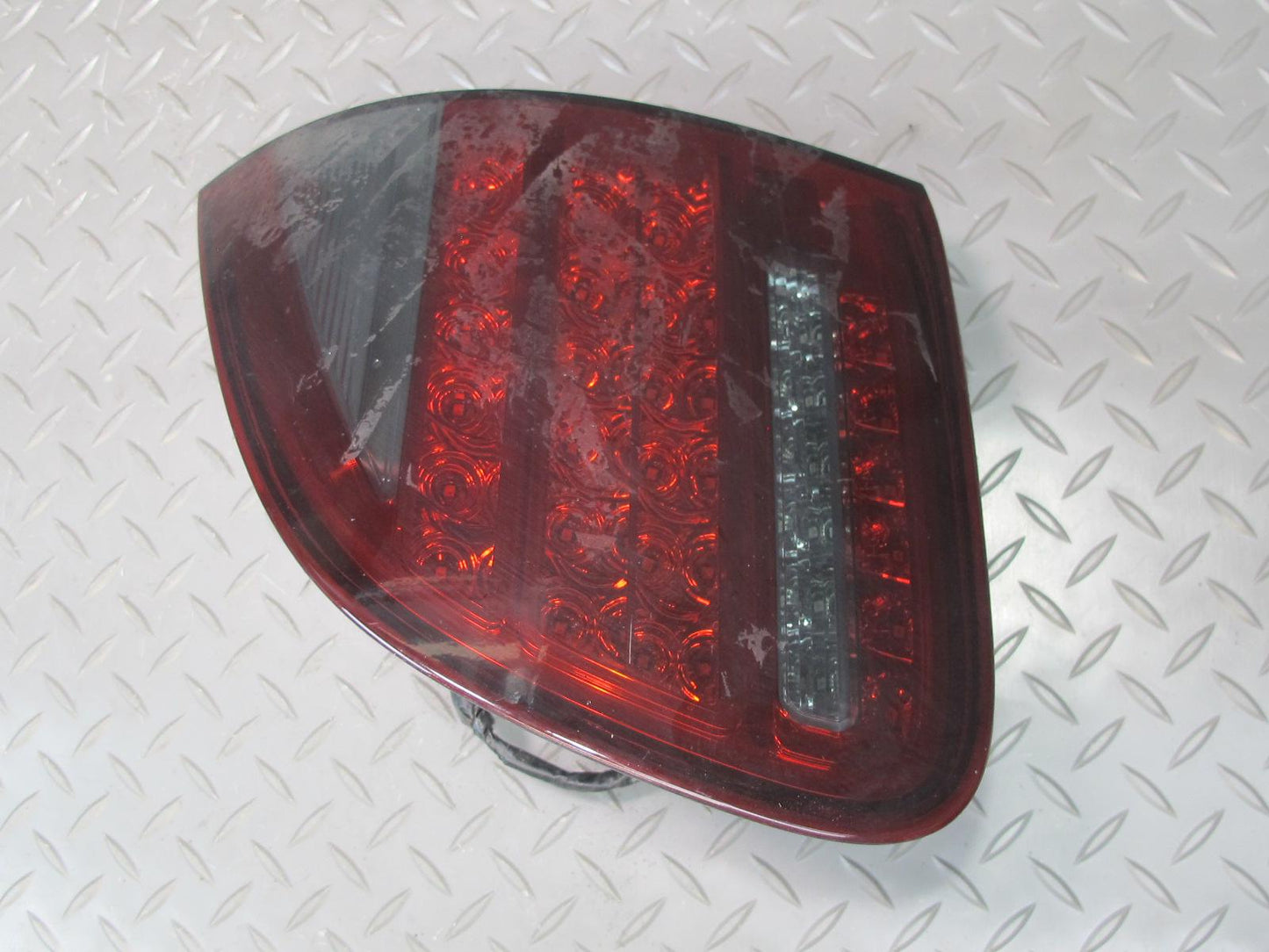2011-2014 Porsche Cayenne 958 Rear Right Passenger Side Inner Tail Light Lamp