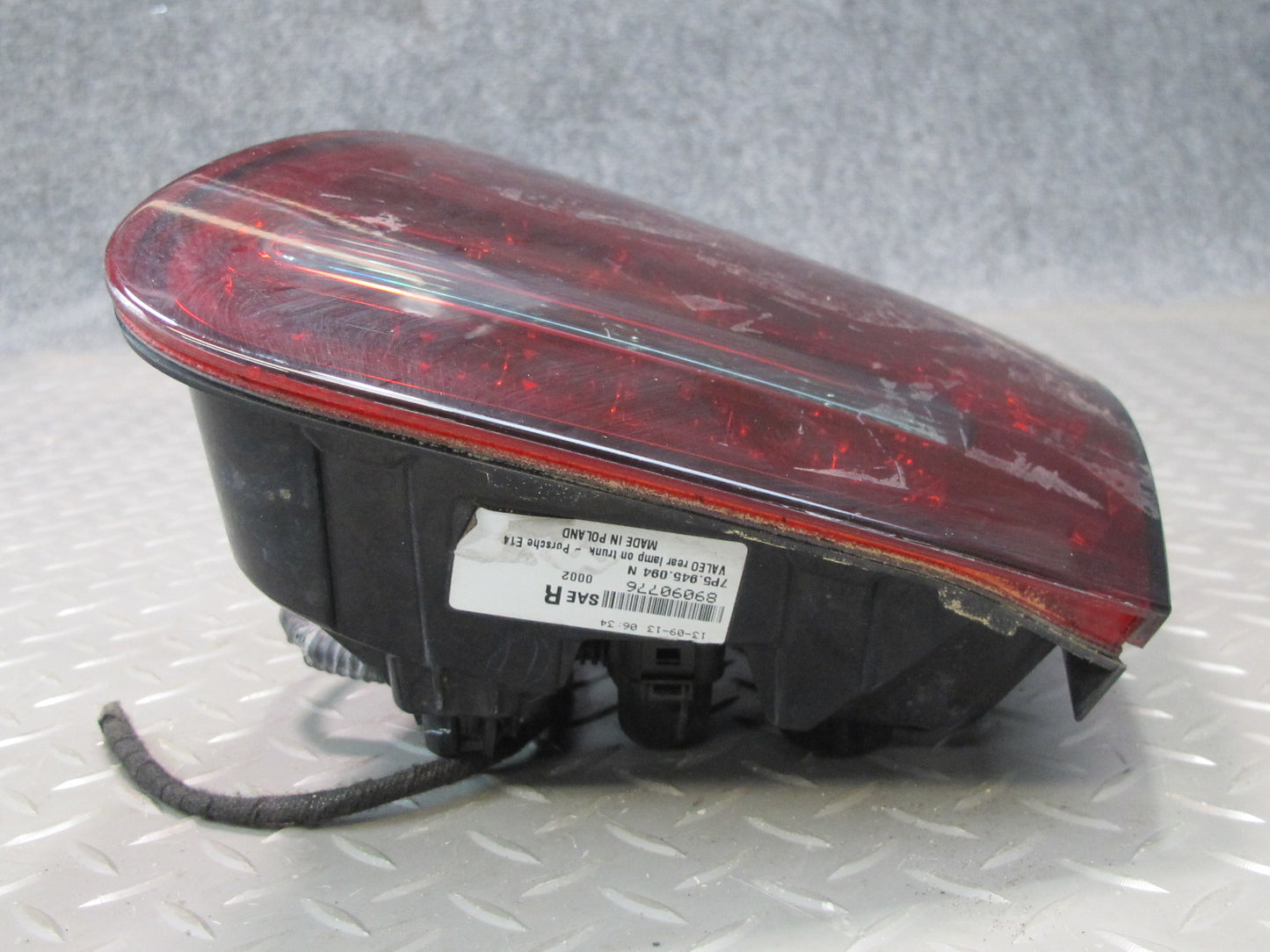 2011-2014 Porsche Cayenne 958 Rear Right Passenger Side Inner Tail Light Lamp