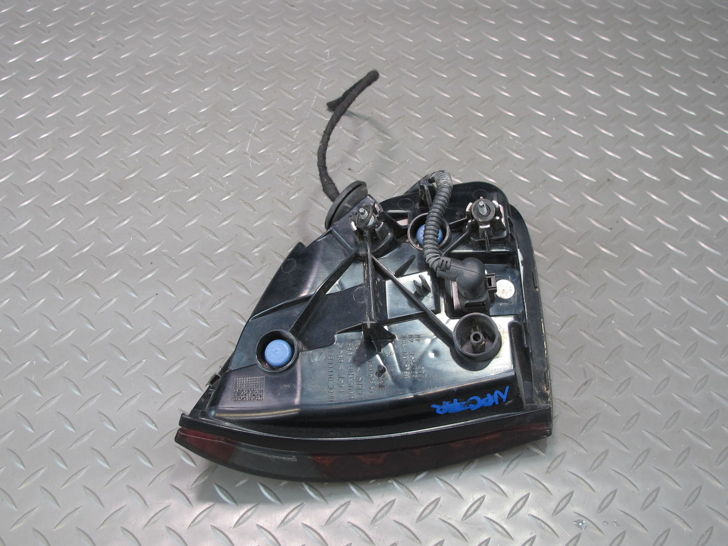 2011-2014 Porsche Cayenne 958 Rear Right Passenger Side Inner Tail Light Lamp