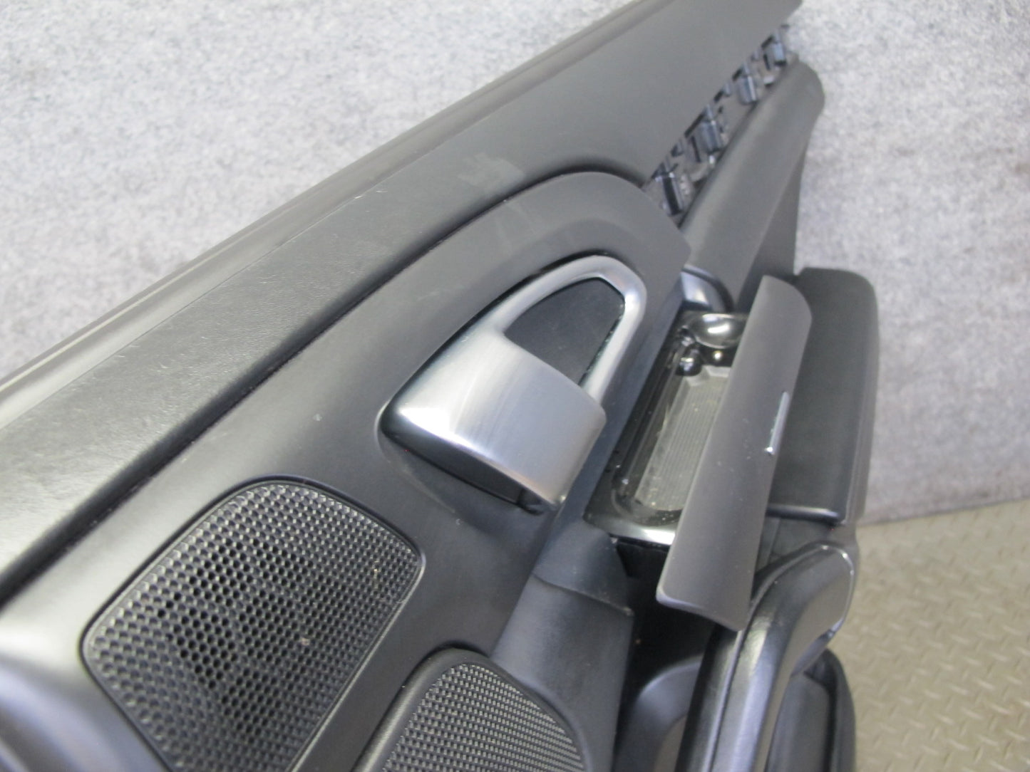 11-18 Porsche Cayenne 958 Rear Left Right Side Interior Door Panel W/ Shade Set