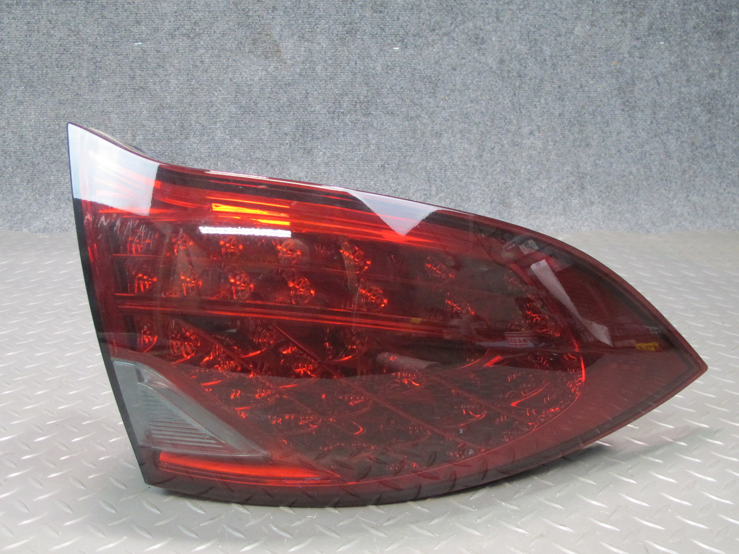 2011-2014 Porsche Cayenne 958 Rear Left Drvier Side Outer Tail Light Lamp